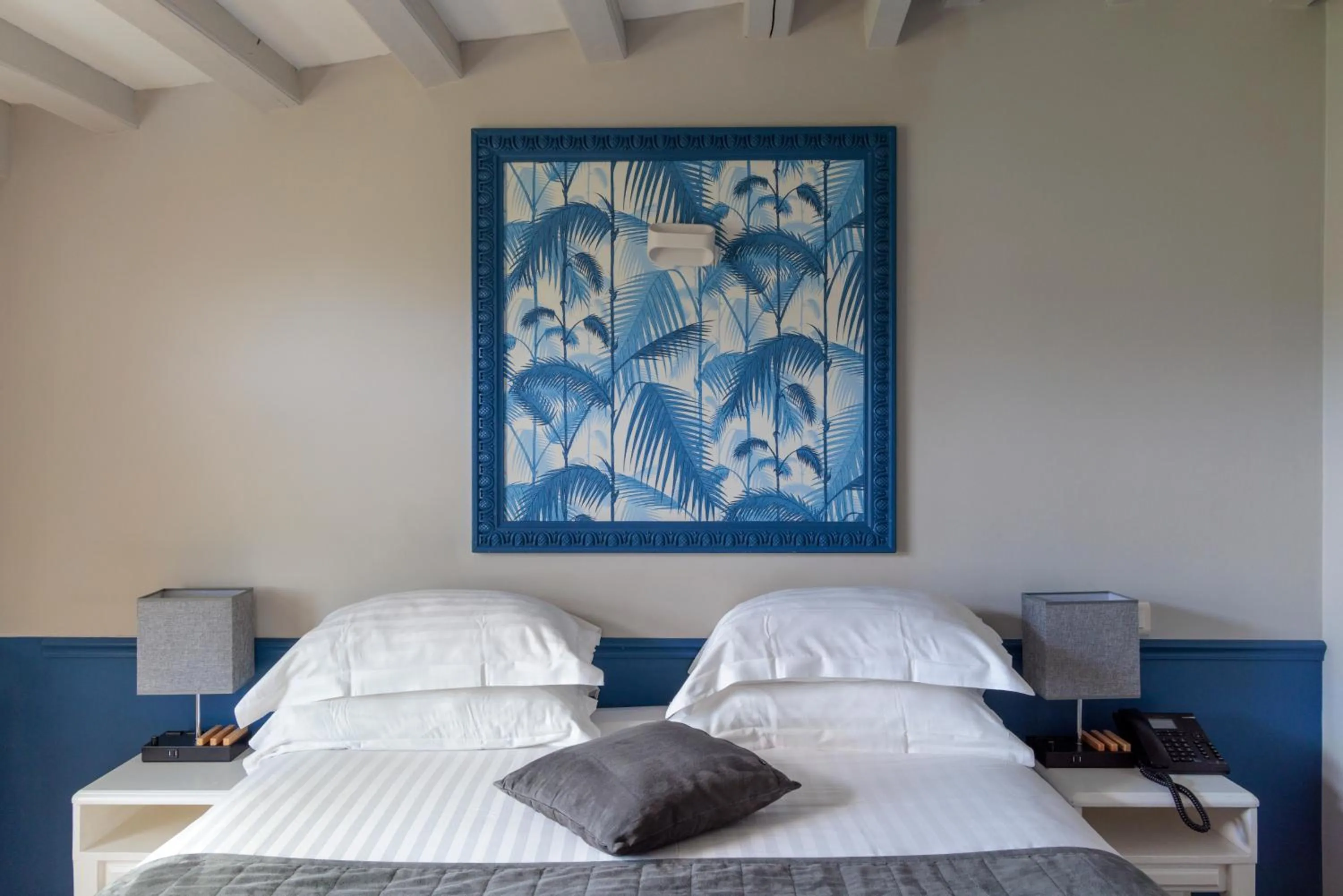 Bed in Hôtel Saint Martin Bastille