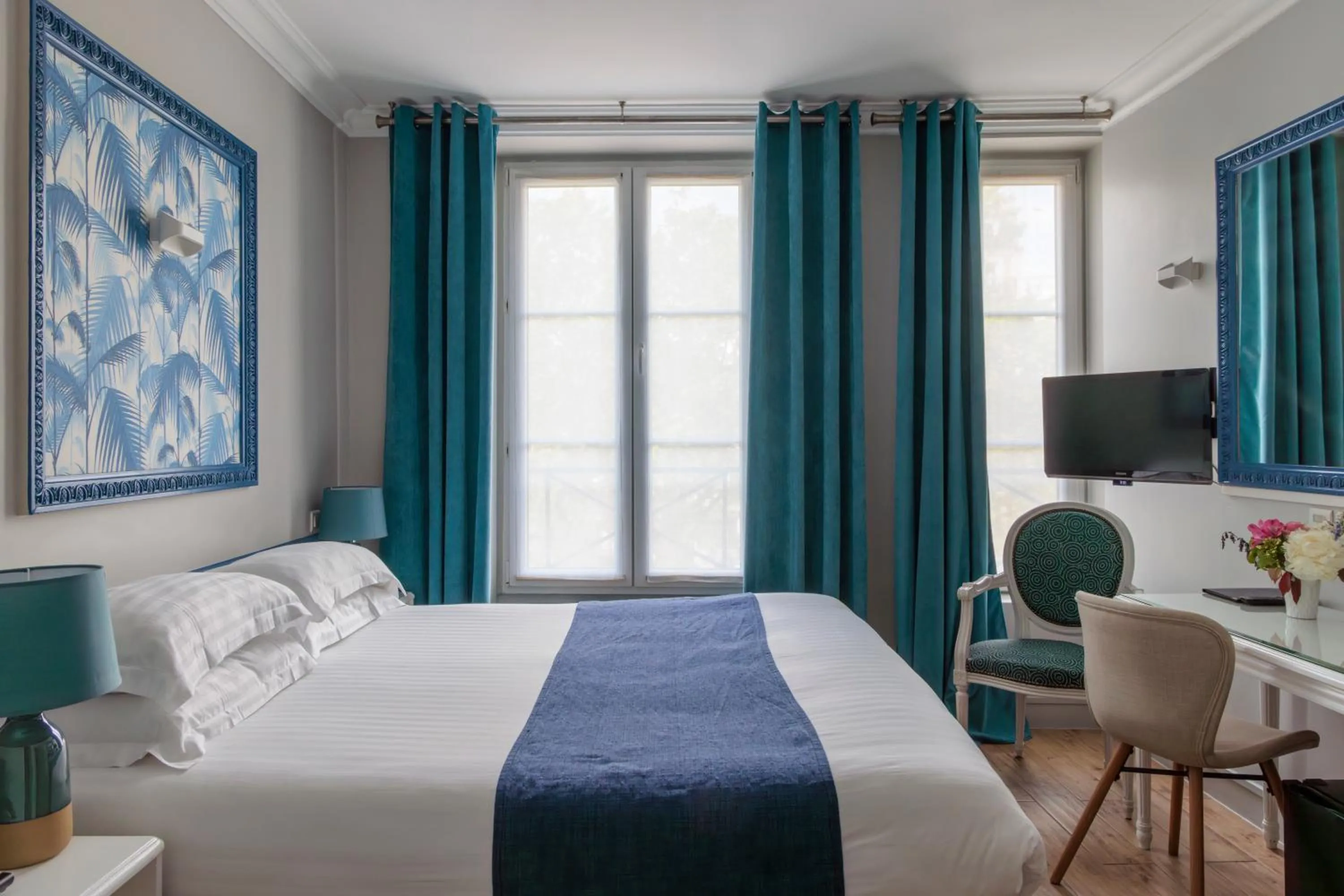 Bed in Hôtel Saint Martin Bastille
