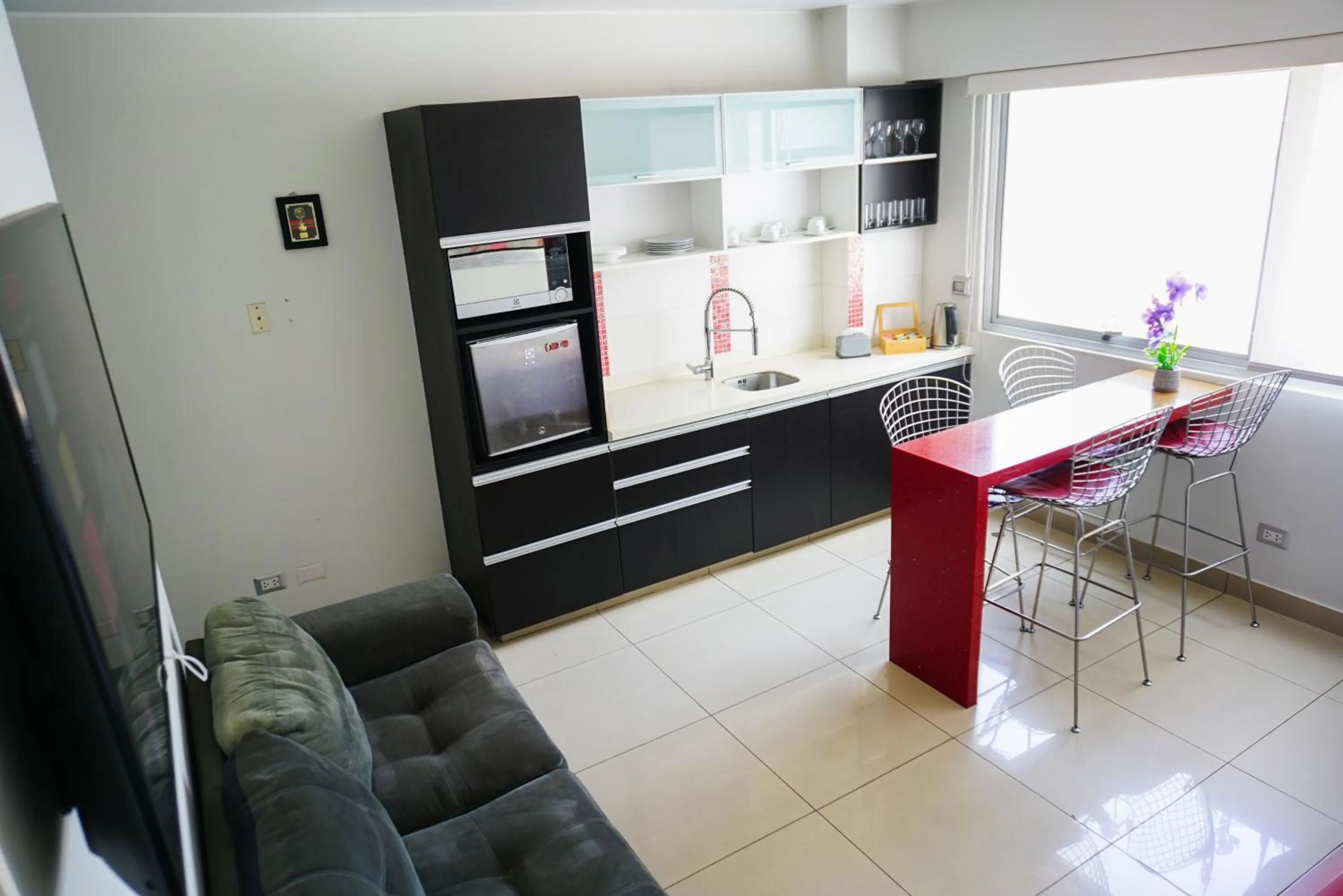 Kitchen or kitchenette in Apart Hotel Petit Palace Suites
