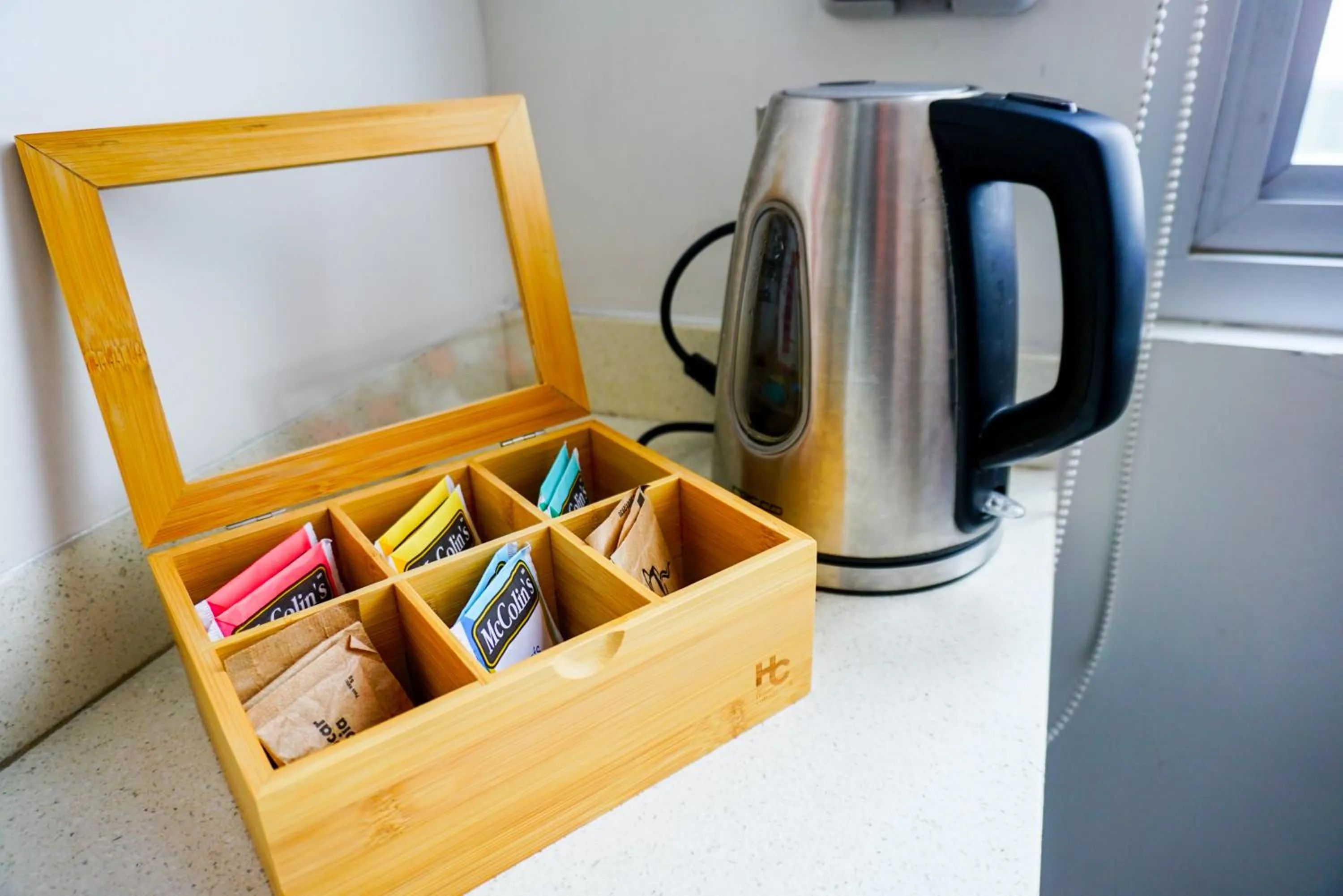 Coffee/tea facilities in Apart Hotel Petit Palace Suites