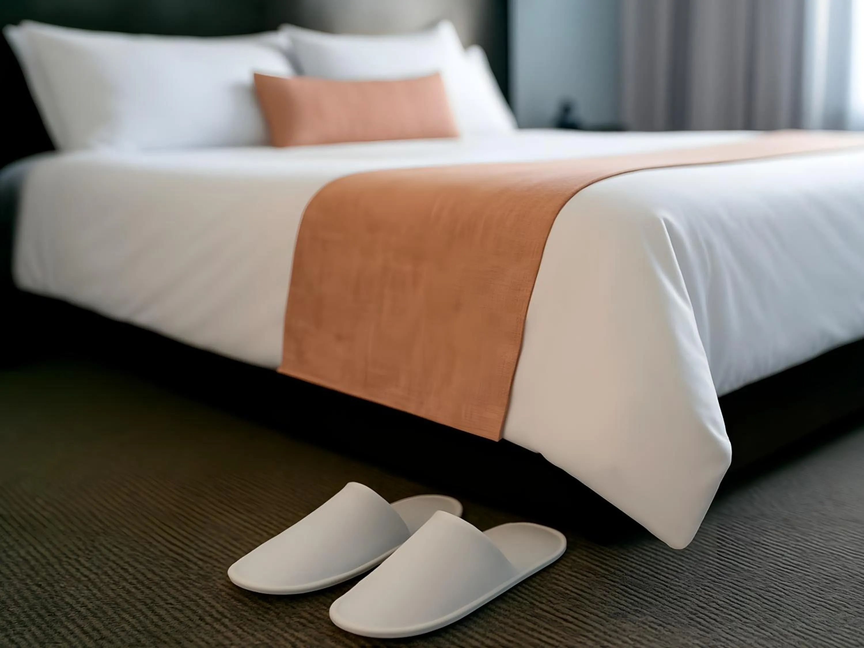 room service, Bed in Apart Hotel Petit Palace Suites