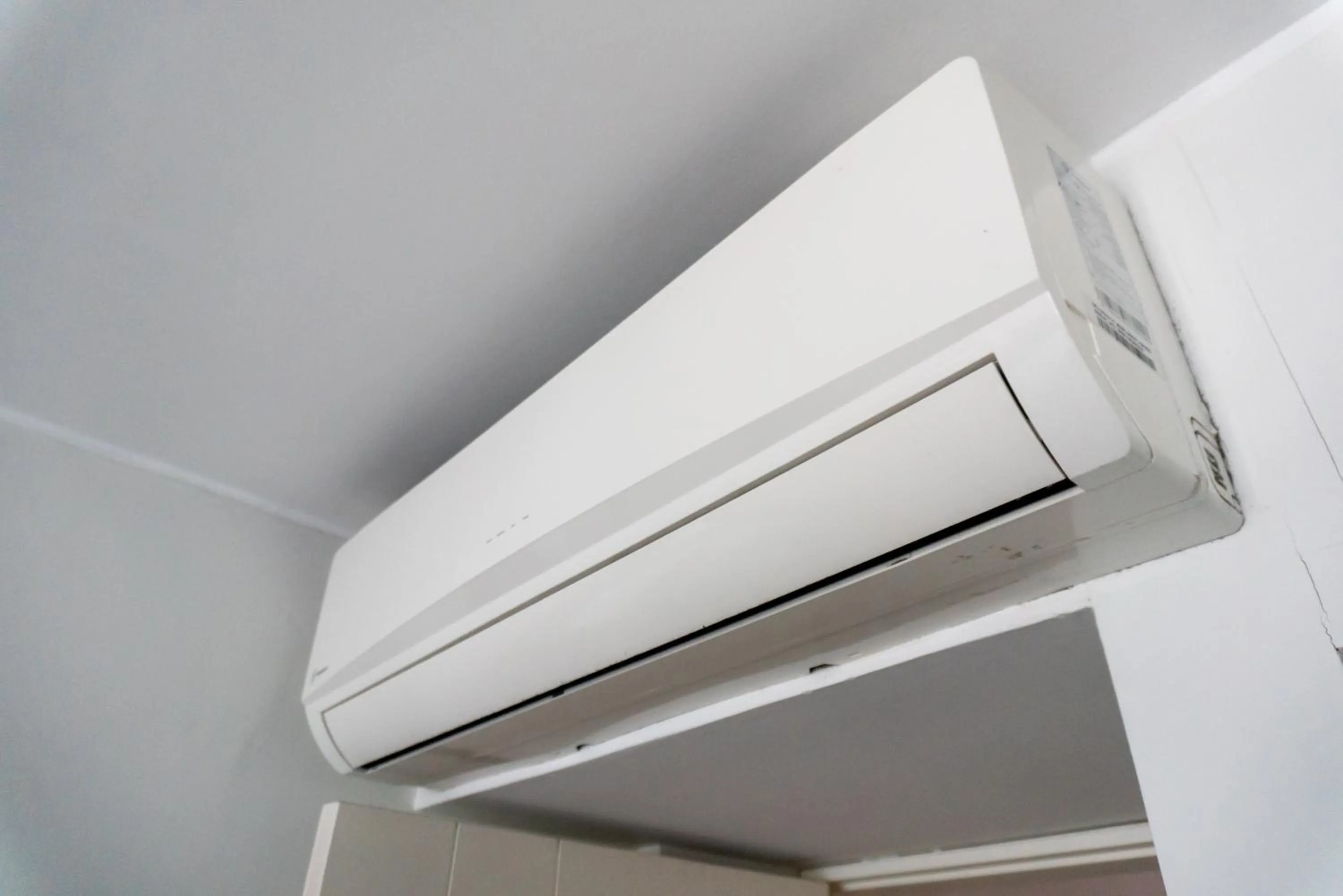 air conditioner in Apart Hotel Petit Palace Suites