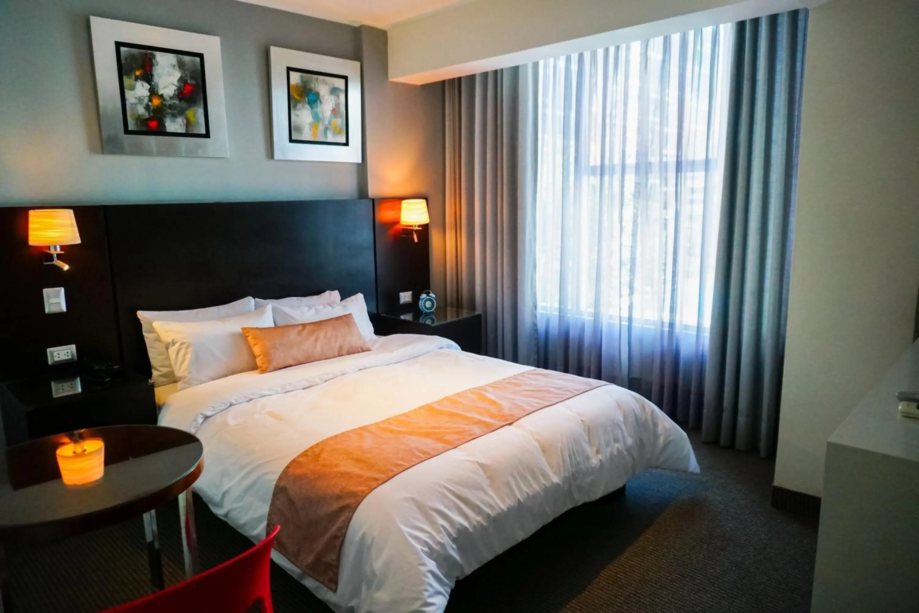 Bed in Apart Hotel Petit Palace Suites