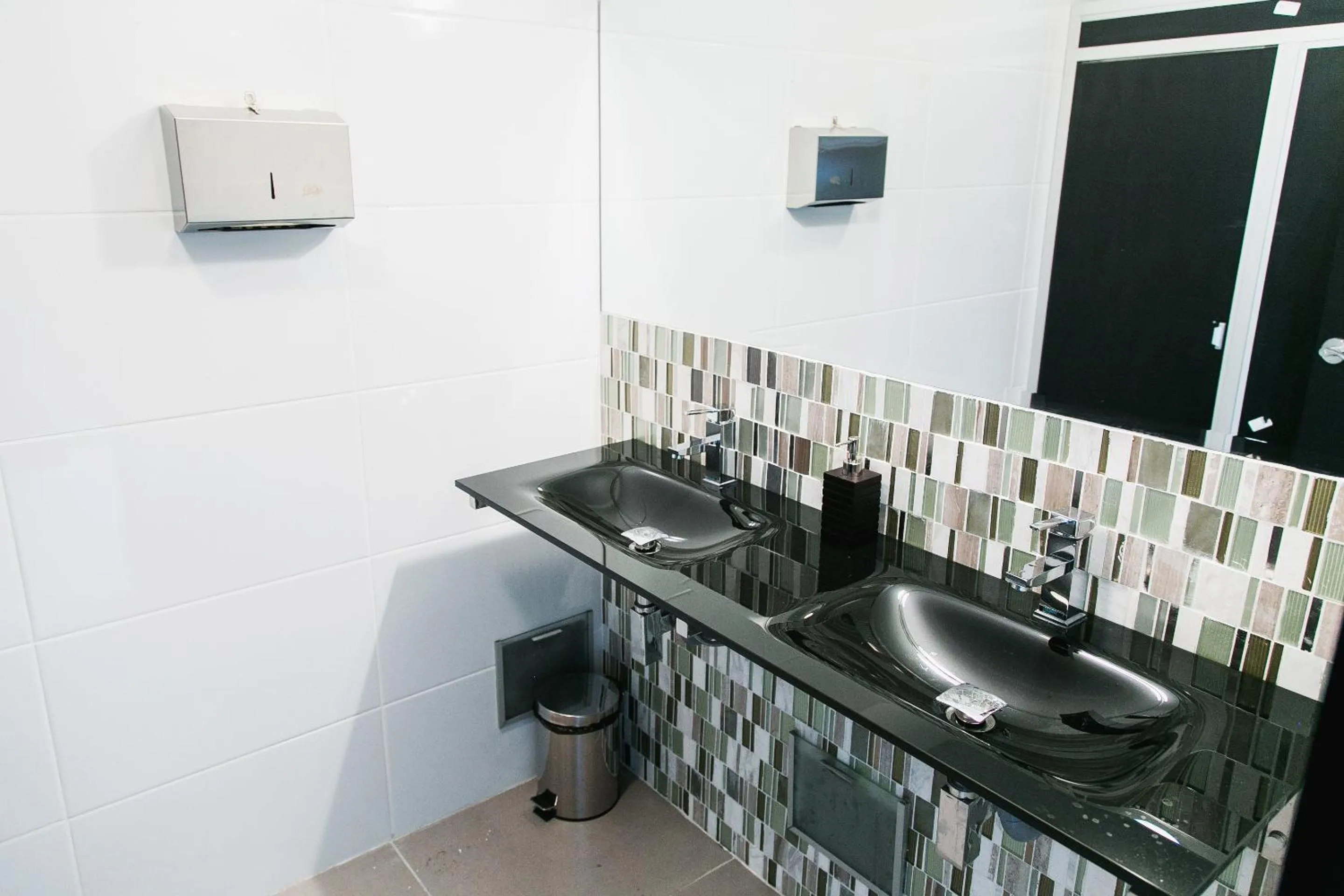 Public Bath in Apart Hotel Petit Palace Suites