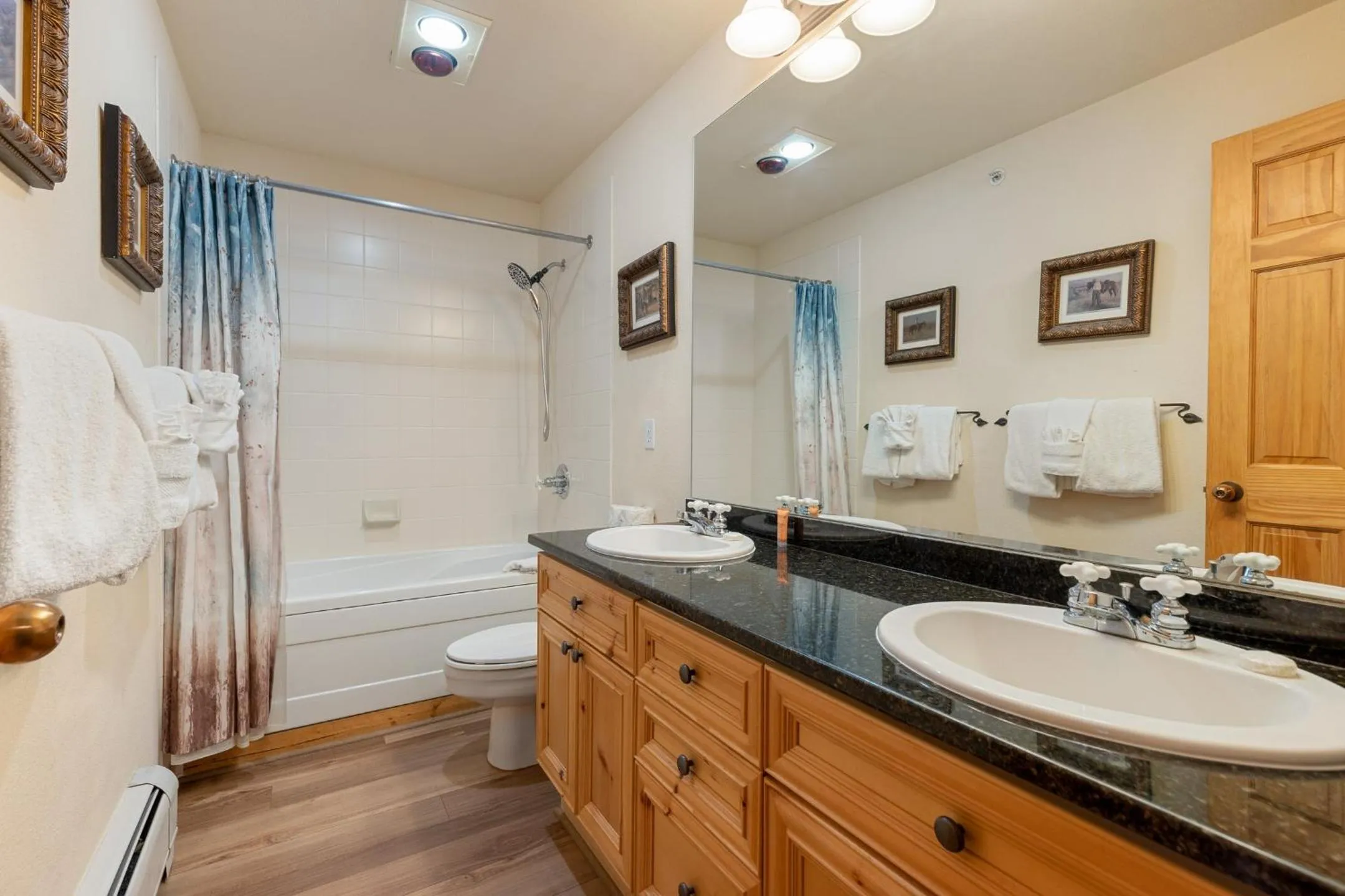 Shower in 2674 Tenderfoot Lodge Condo