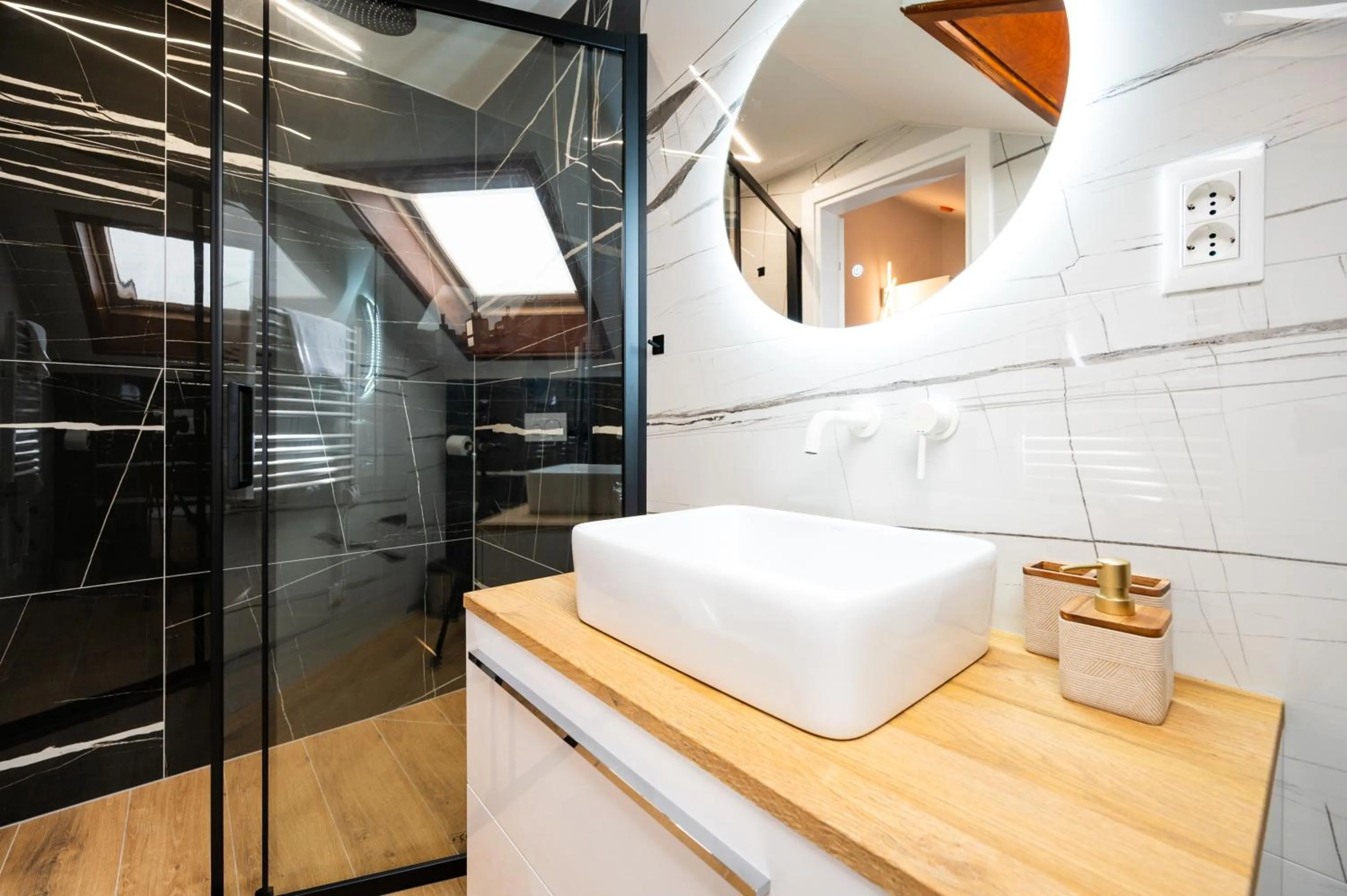 Shower in Villa Jidro