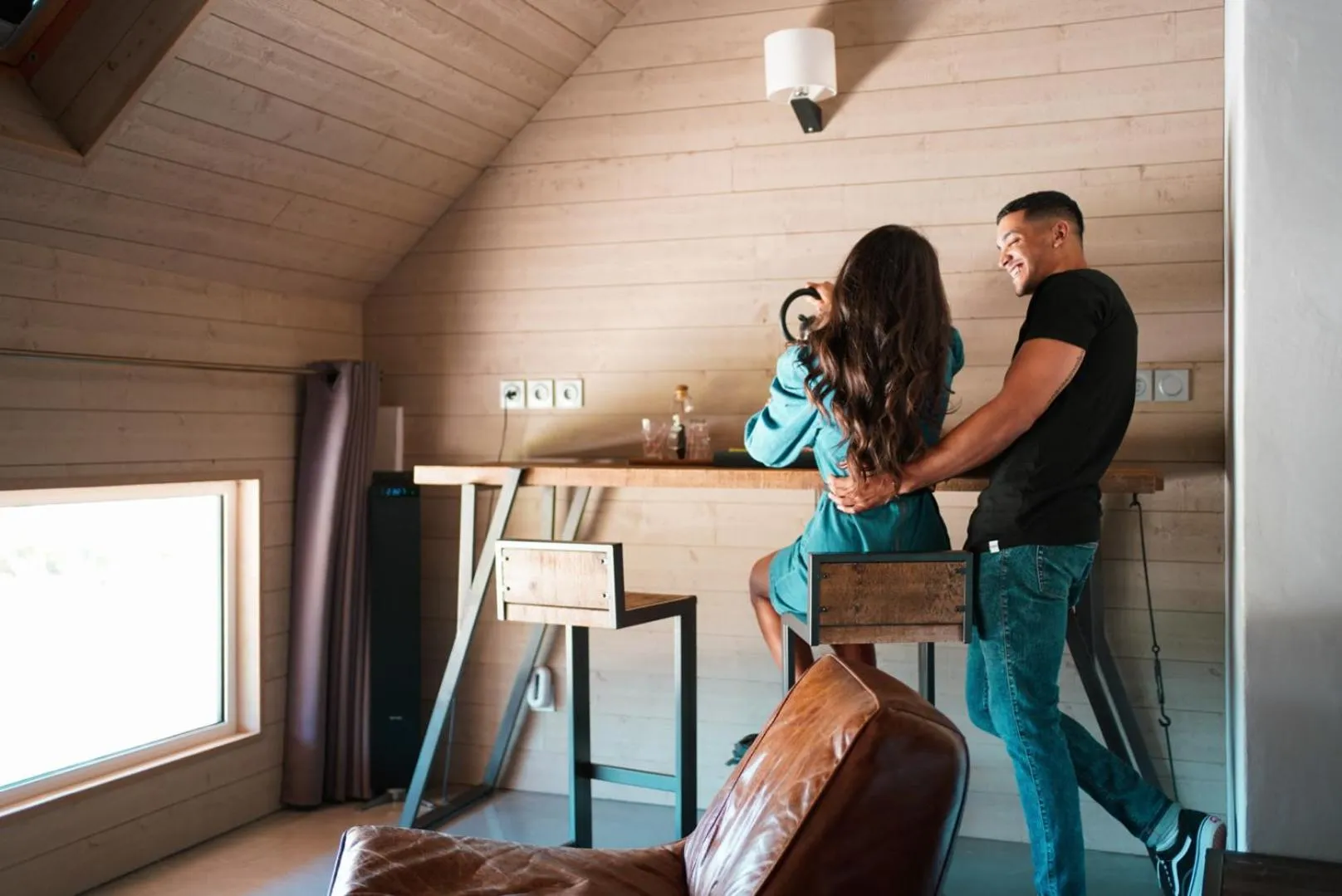 People in Abri Cosy - Suite Romantique en Camargue