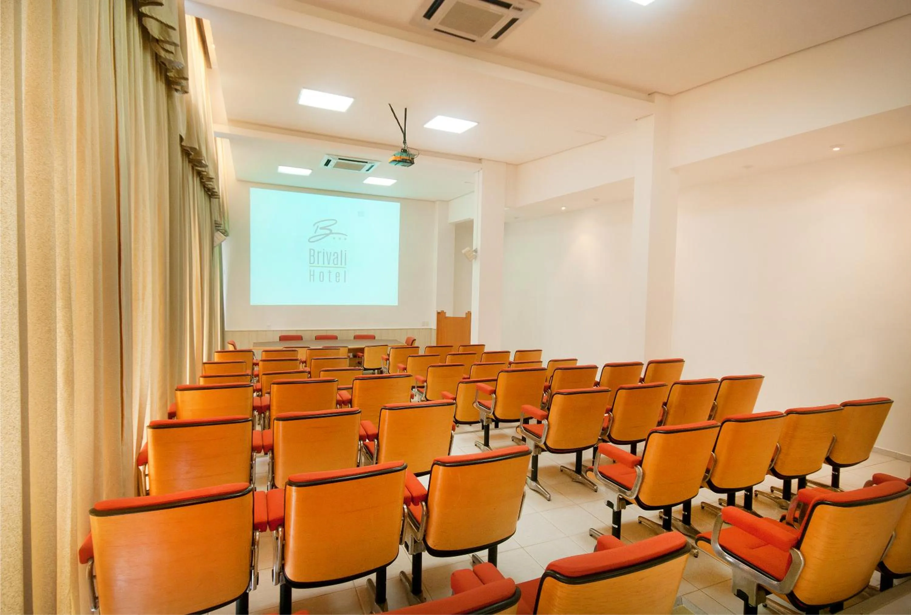 Meeting/conference room in Brivali Hotel e Eventos