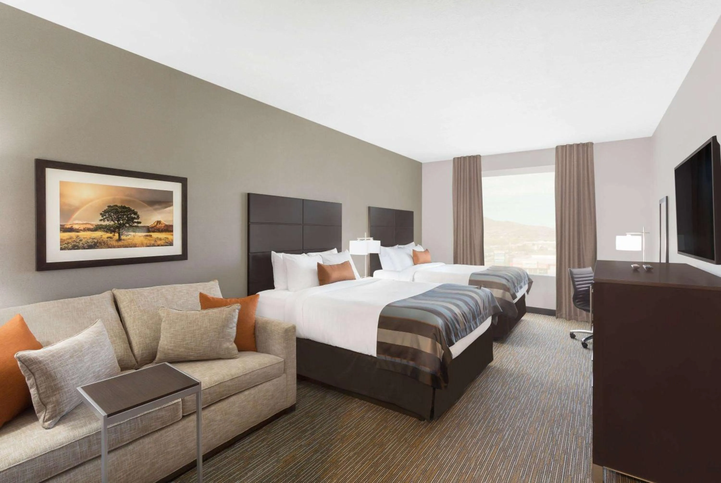 Photo of the whole room, Bed in Wingate by Wyndham Hurricane Zion National Park