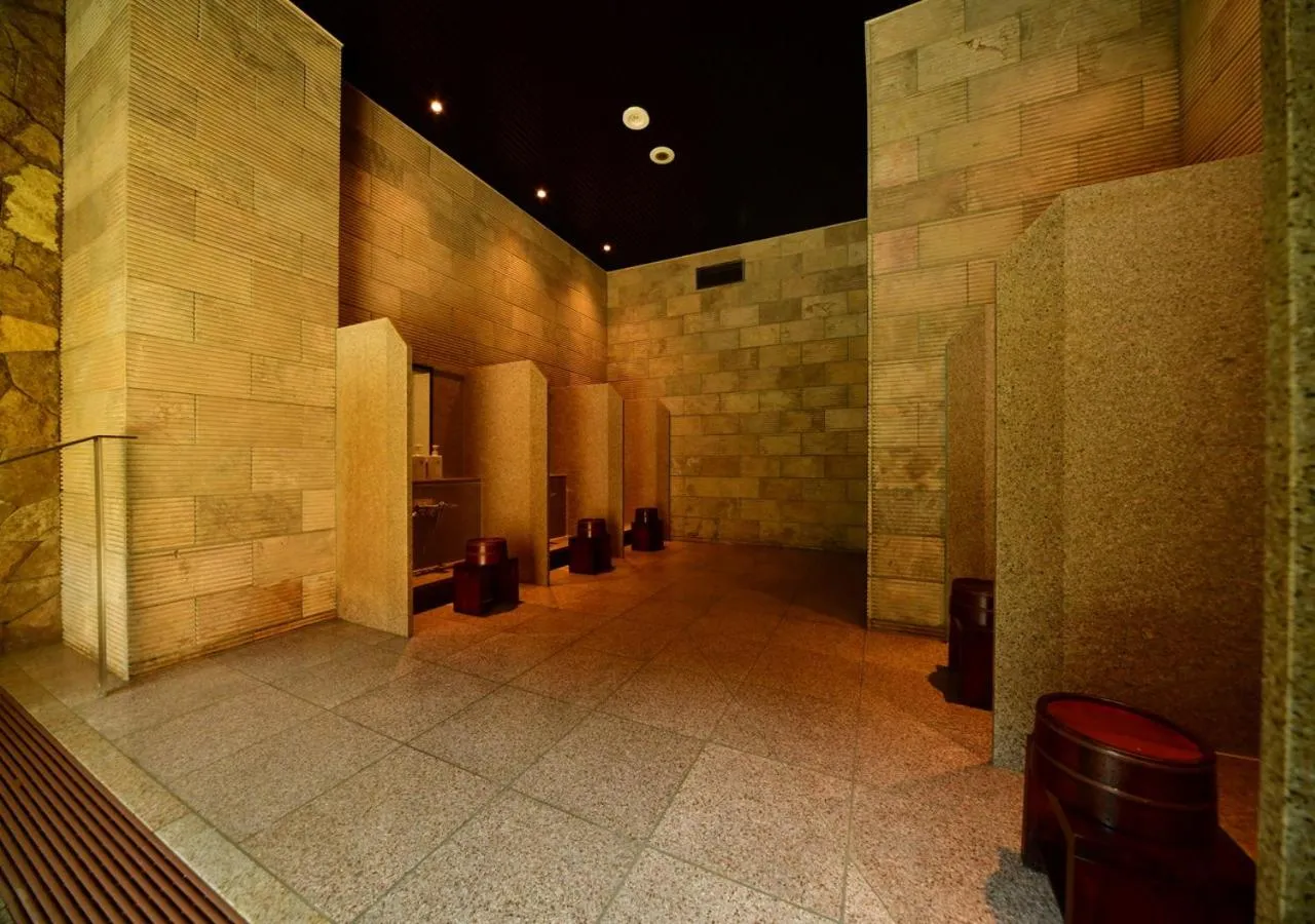 Hot Spring Bath in Balinese onsen ryokan Hakone Airu