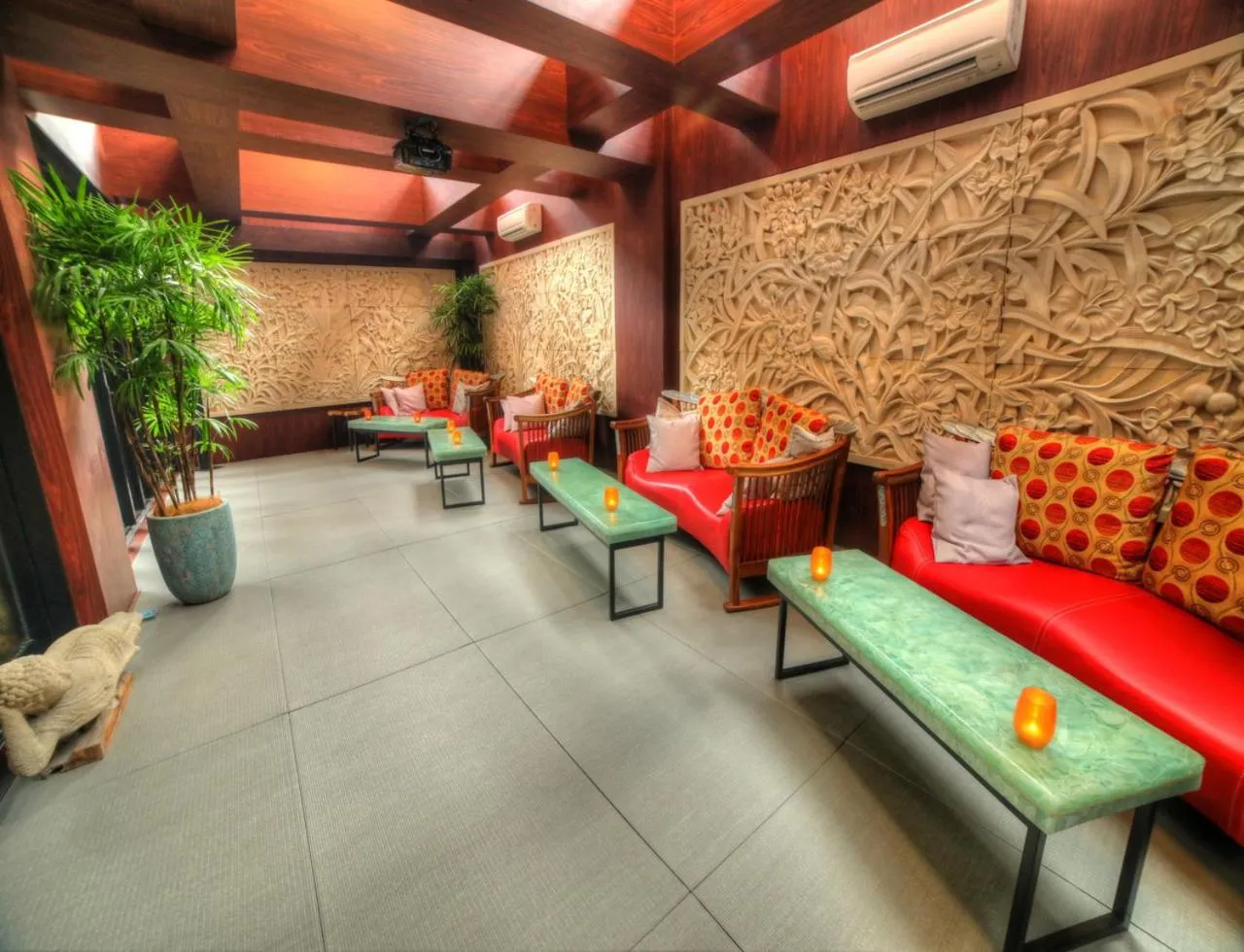 Lobby or reception in Balinese onsen ryokan Hakone Airu