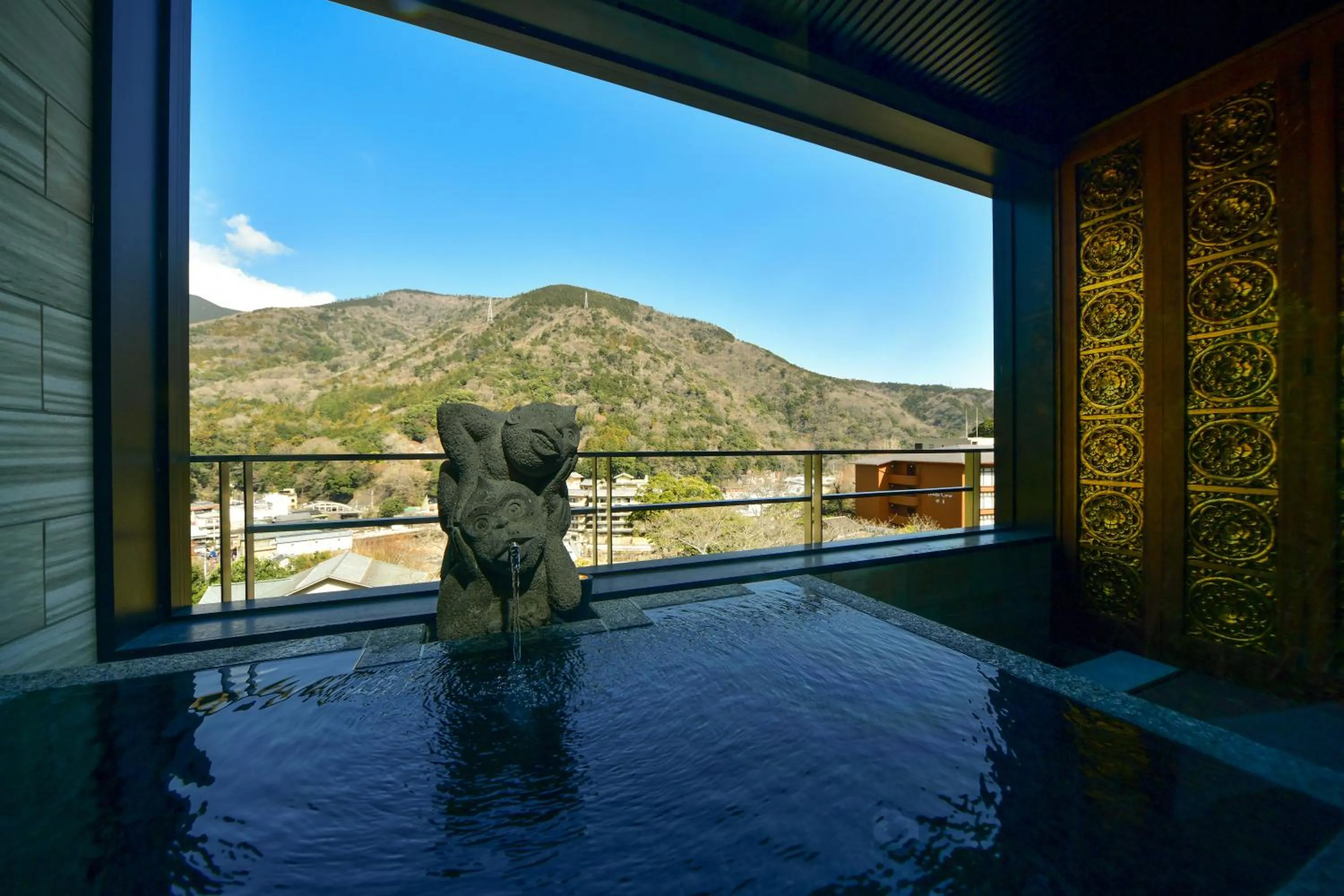 Bathroom in Balinese onsen ryokan Hakone Airu