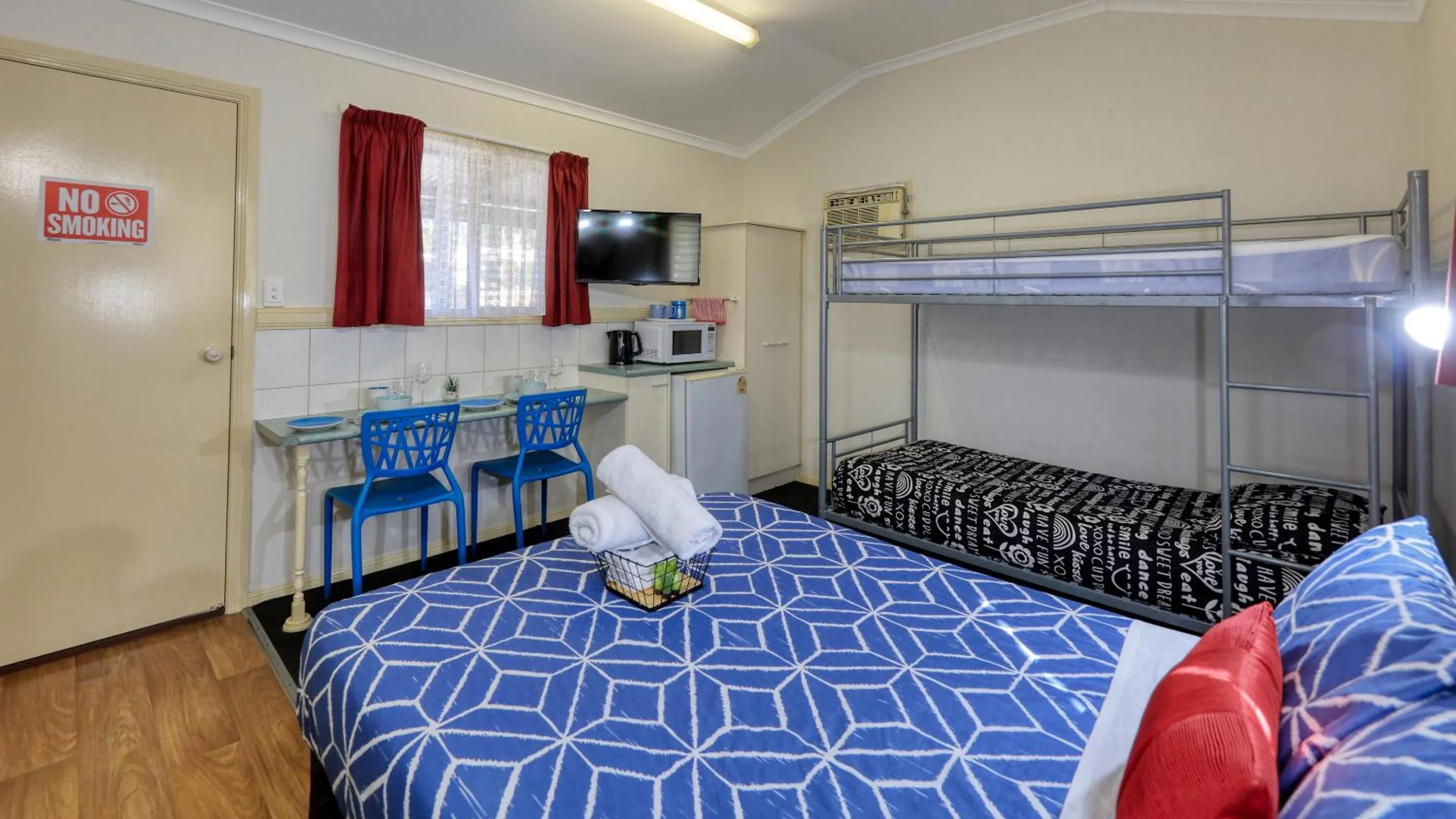 TV and multimedia, Bed in Silver Wattle Cabins