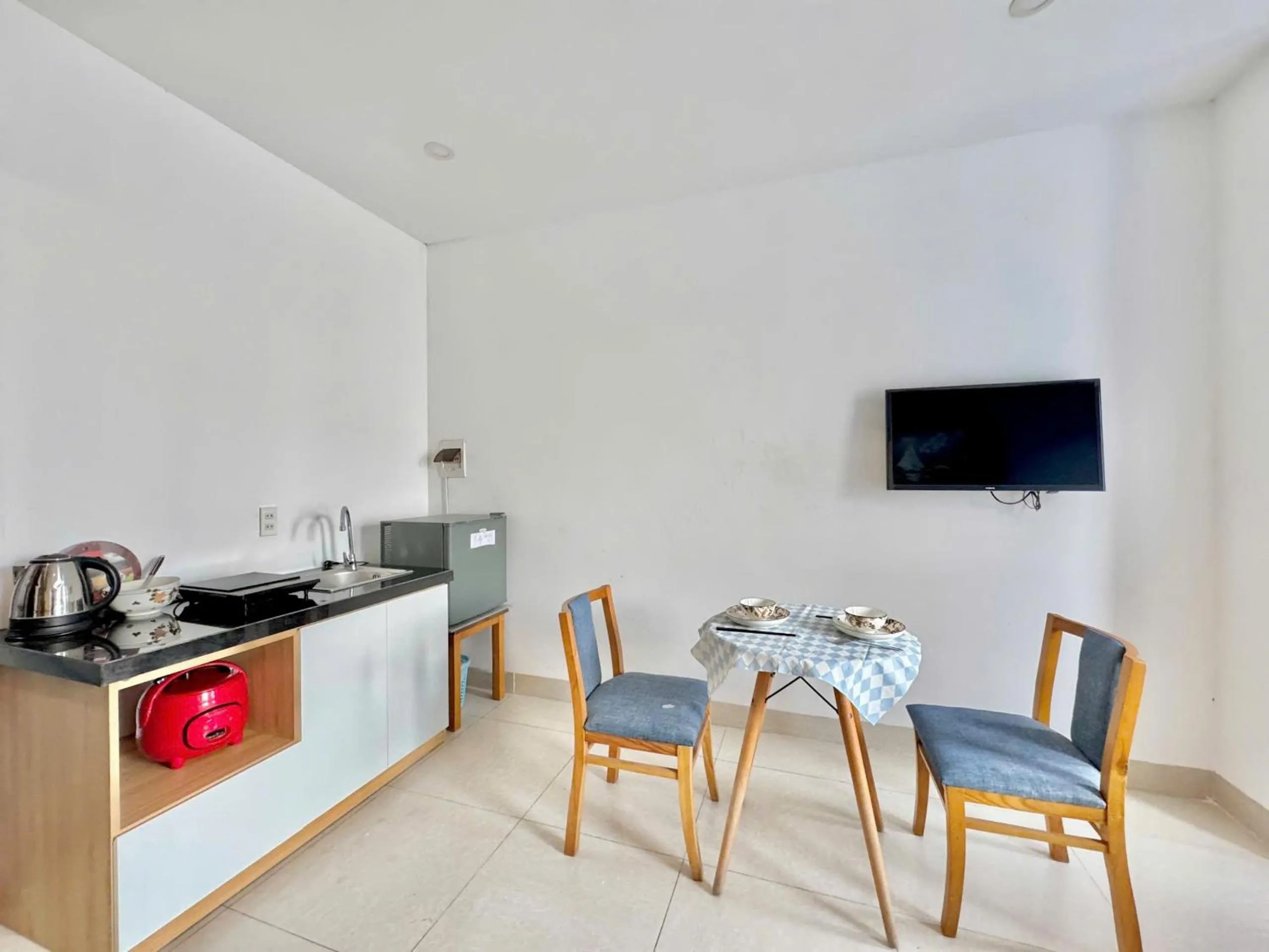 Dining area in Maxhome Luxury Hotel
