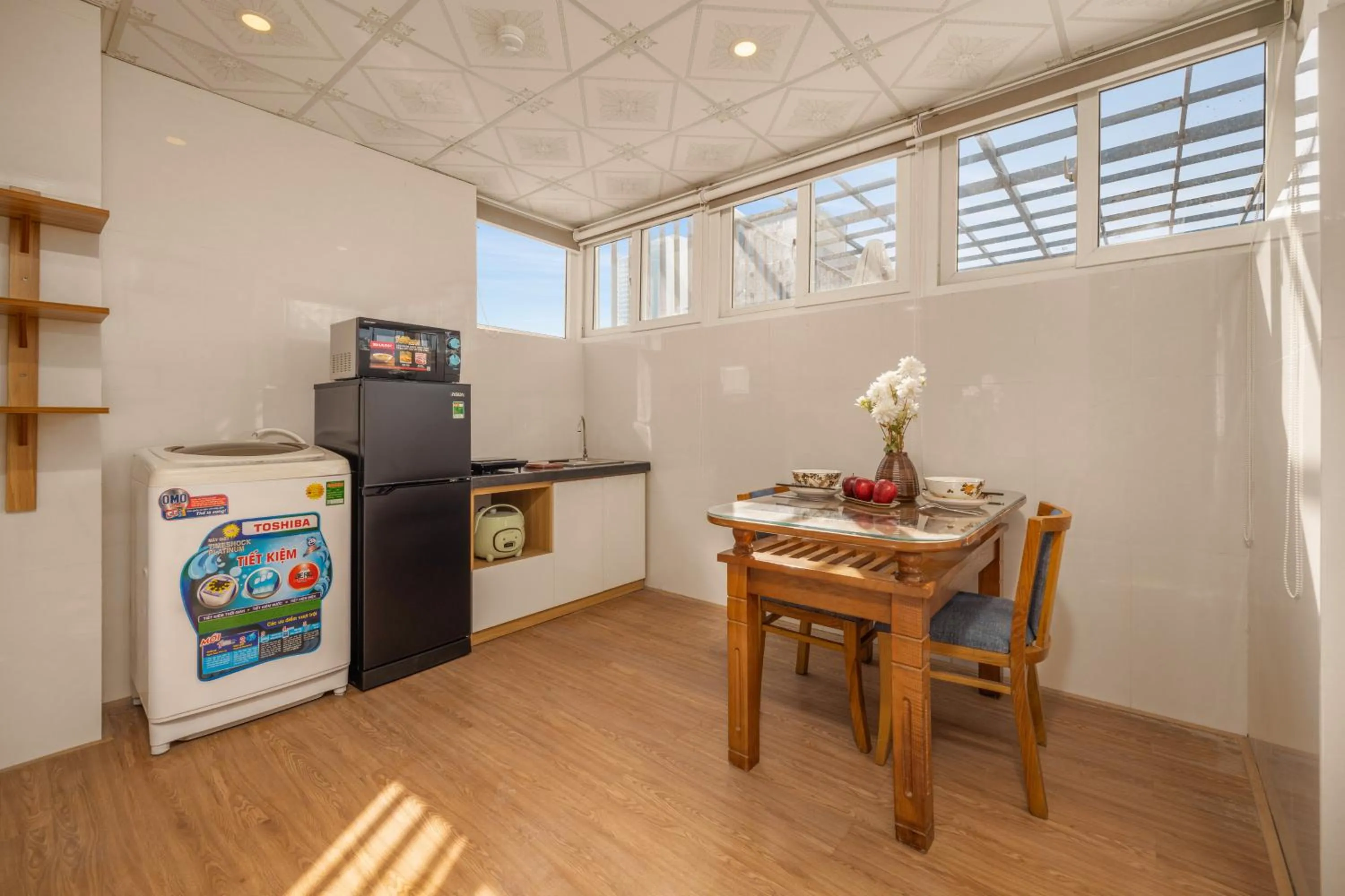 Kitchen or kitchenette in Maxhome Luxury Hotel