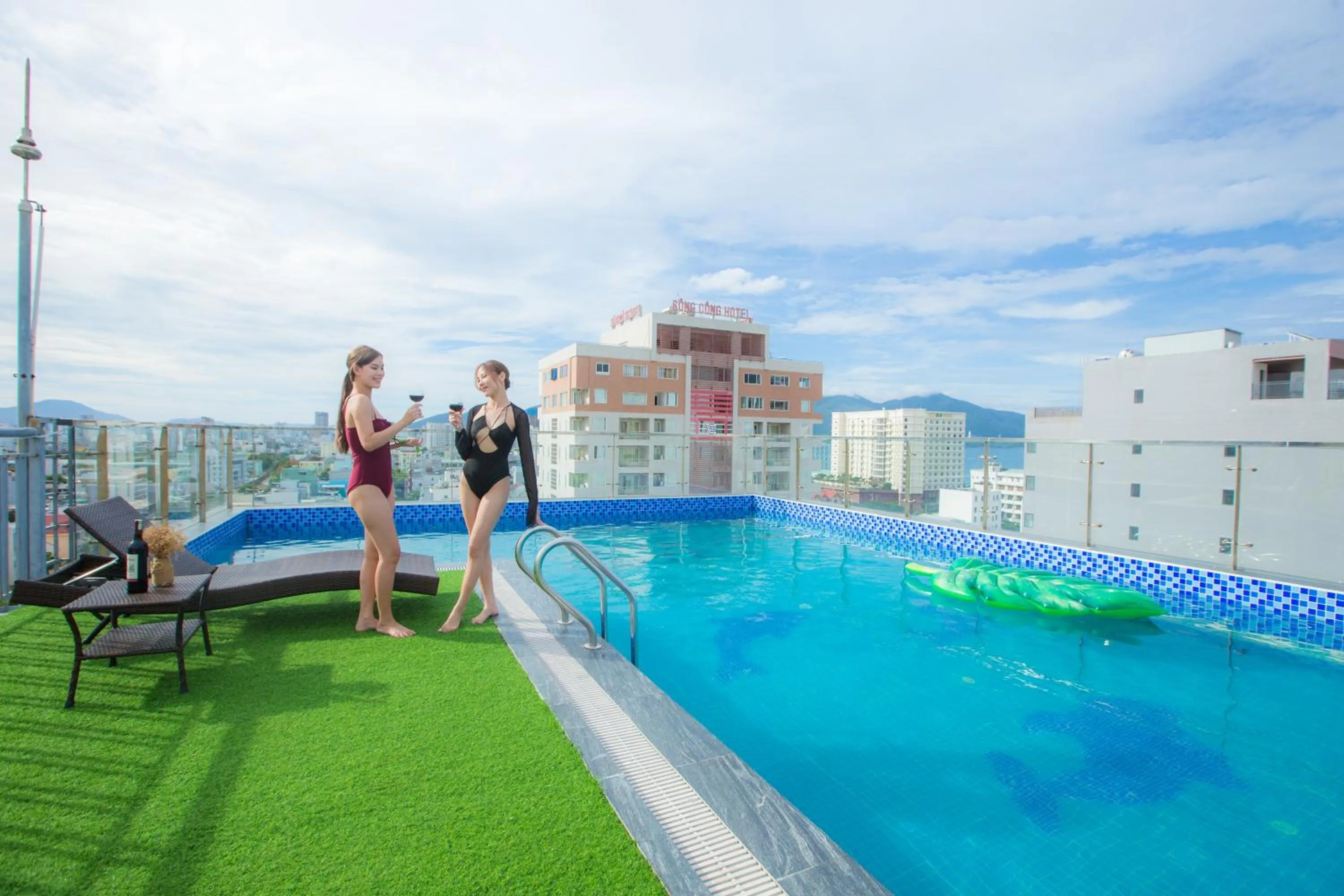 Swimming pool in Maxhome Luxury Hotel