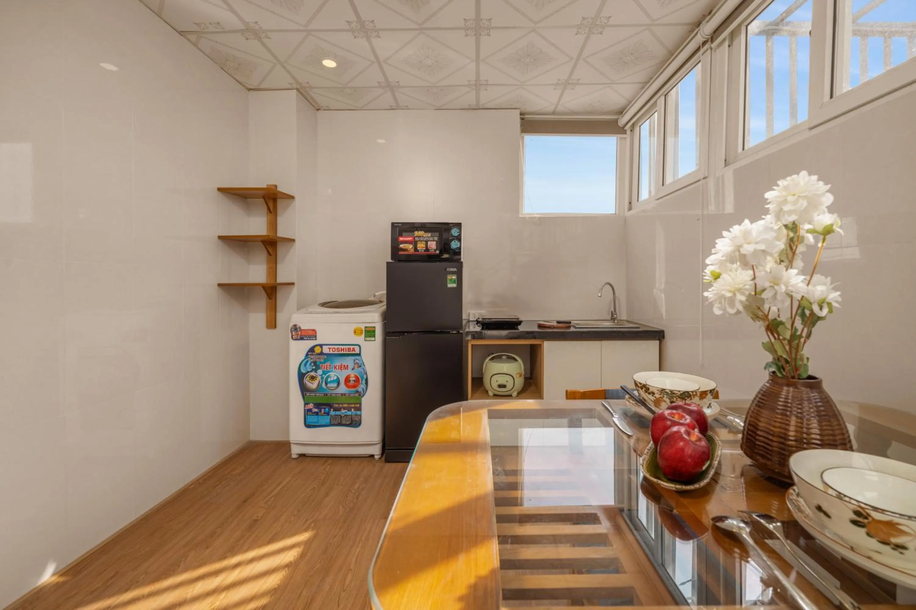 Kitchen or kitchenette in Maxhome Luxury Hotel