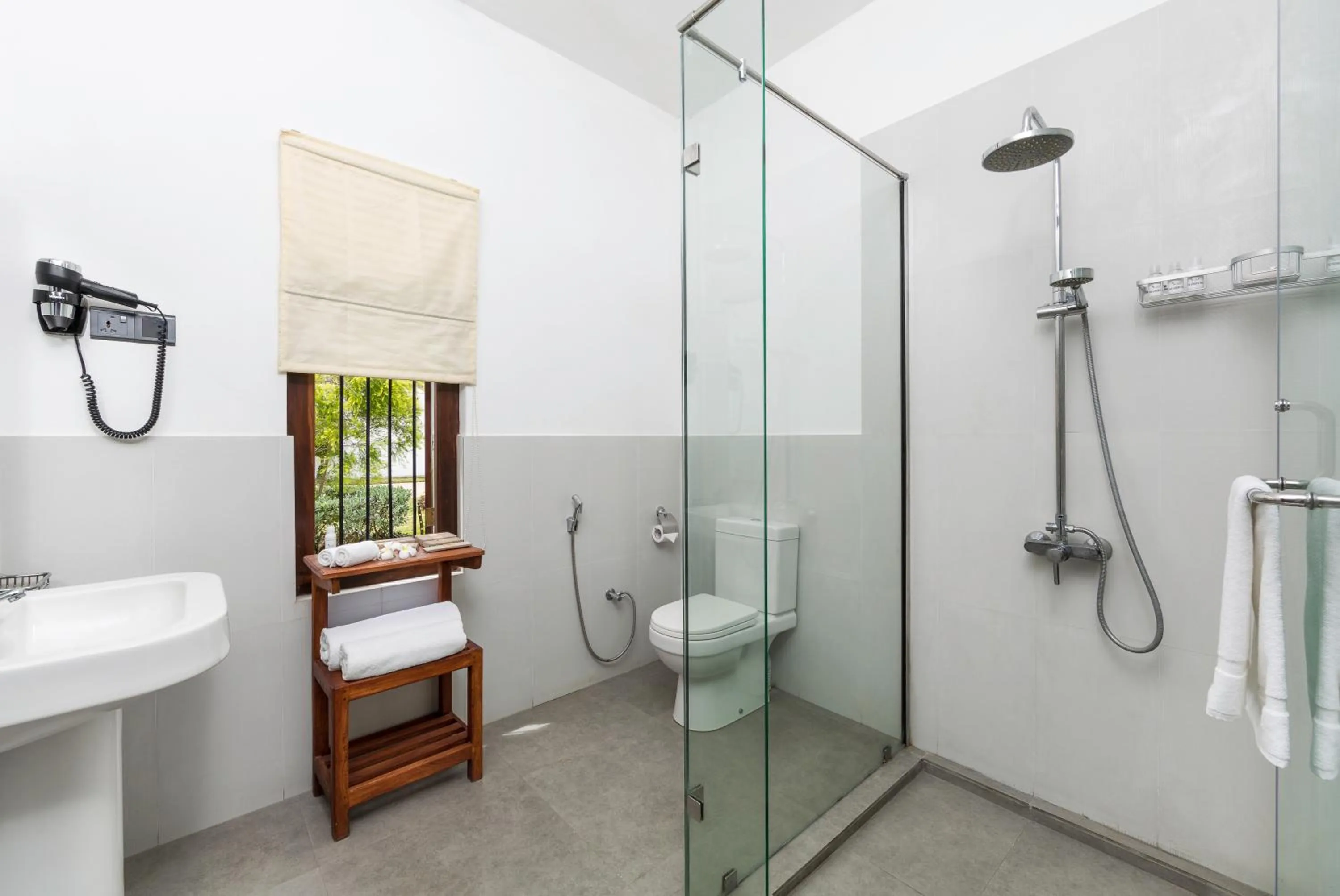 Shower in Fox Jaffna