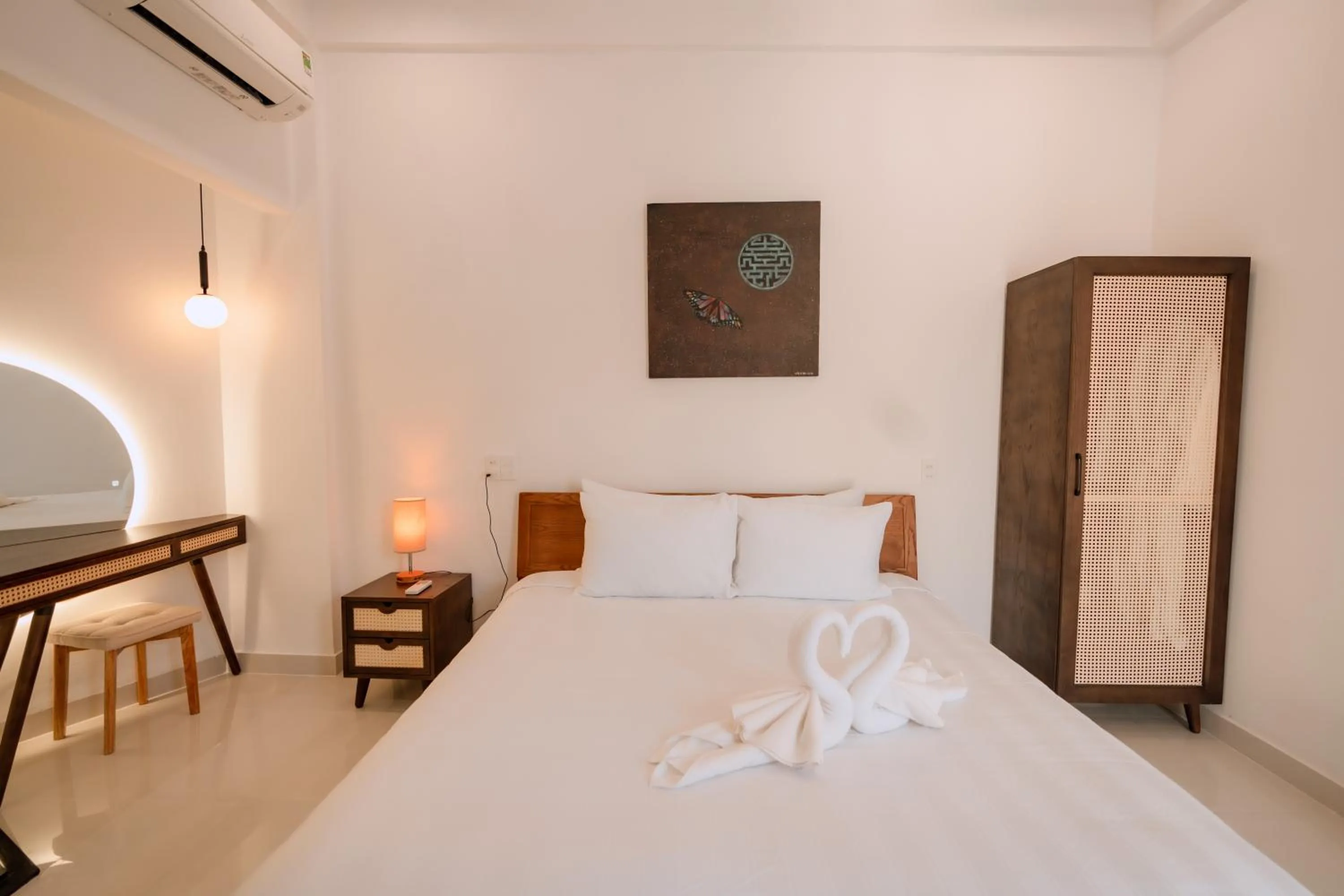 Bed in Hue River Side Villa
