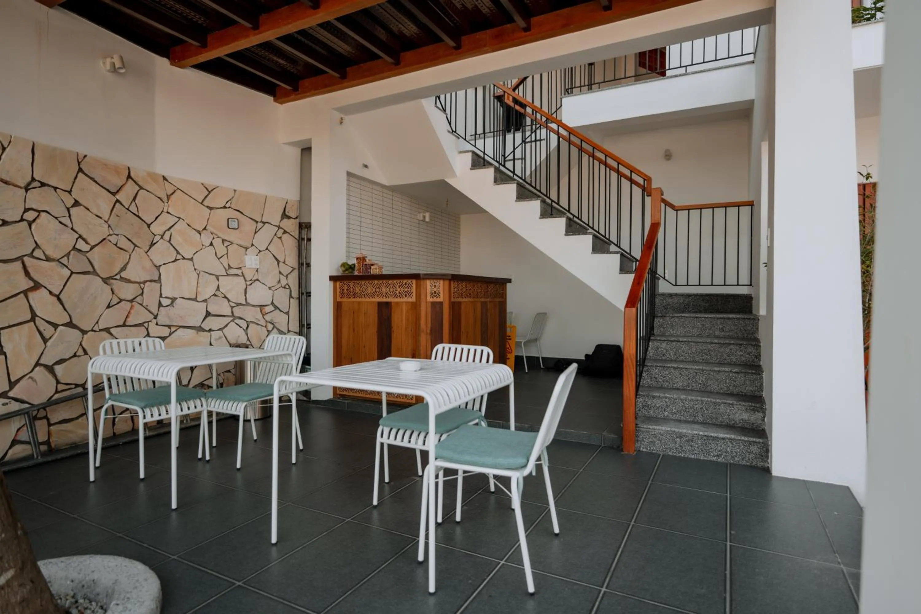 Restaurant/places to eat in Hue River Side Villa