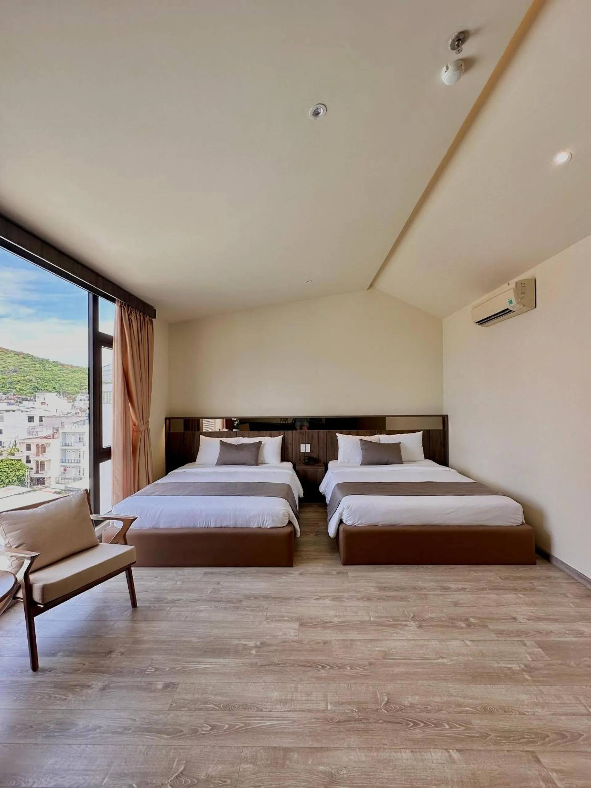 Bed in Hai Long Hotel