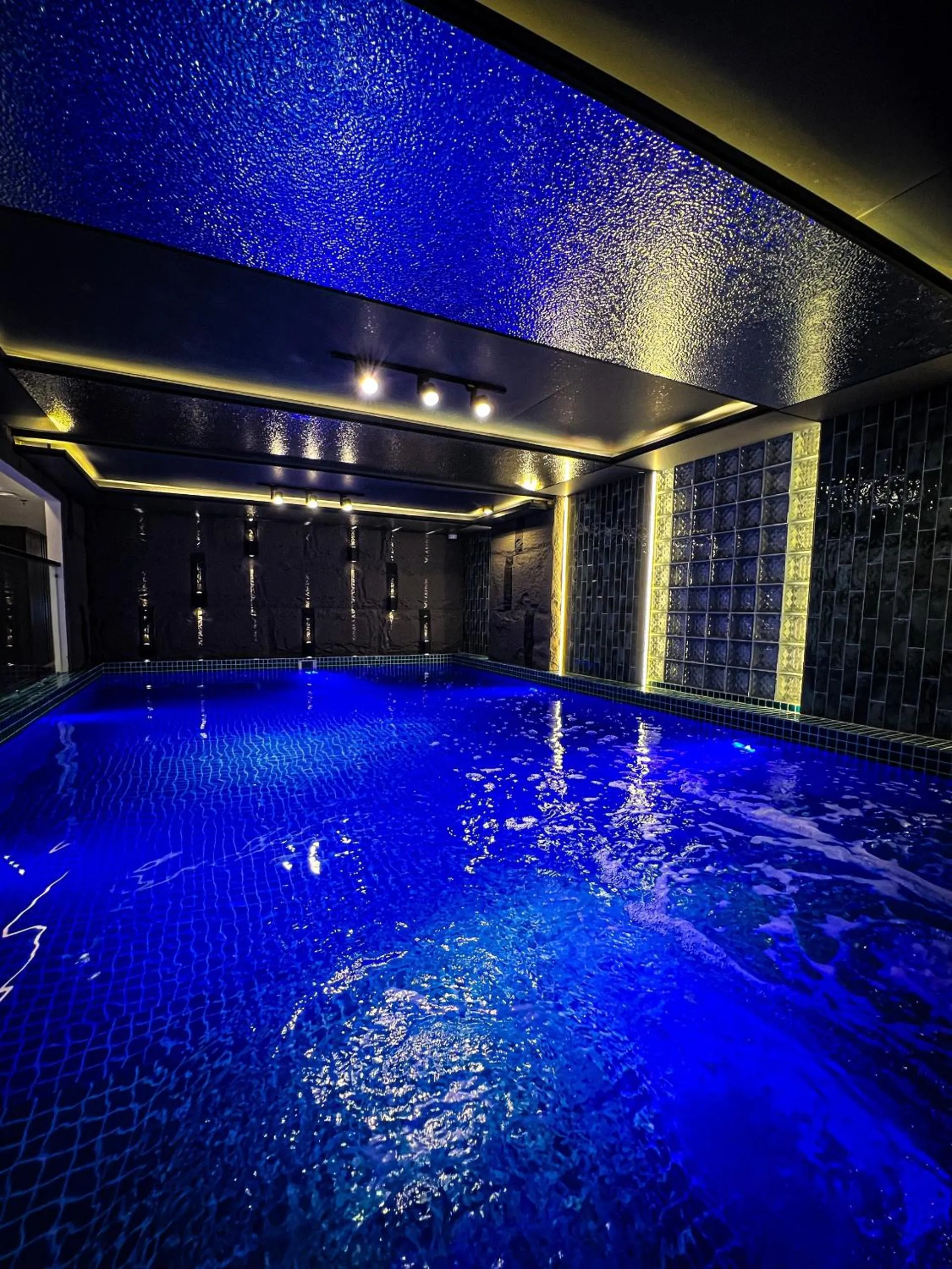 Swimming Pool in Hai Long Hotel