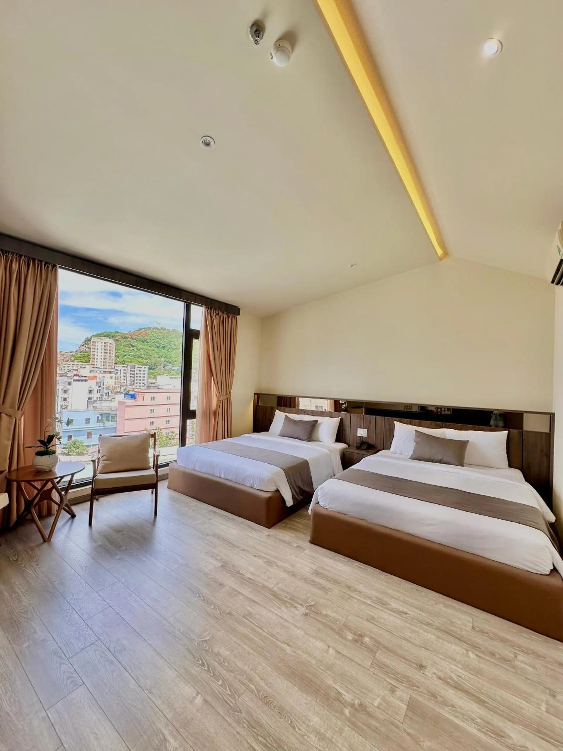 Bed in Hai Long Hotel