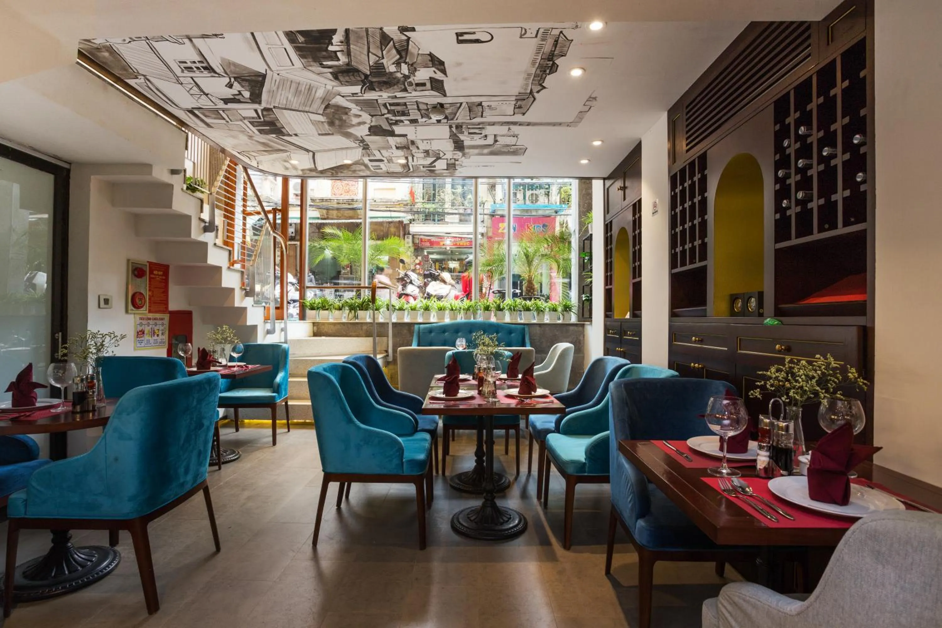 Restaurant/places to eat in Hanoi La Storia Hotel