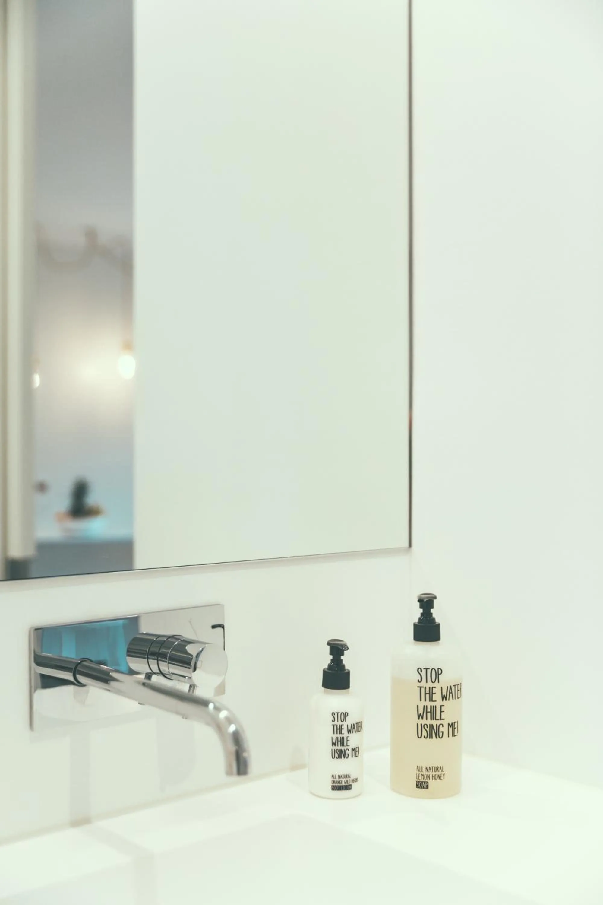 Shower in AP8 city & park apartement