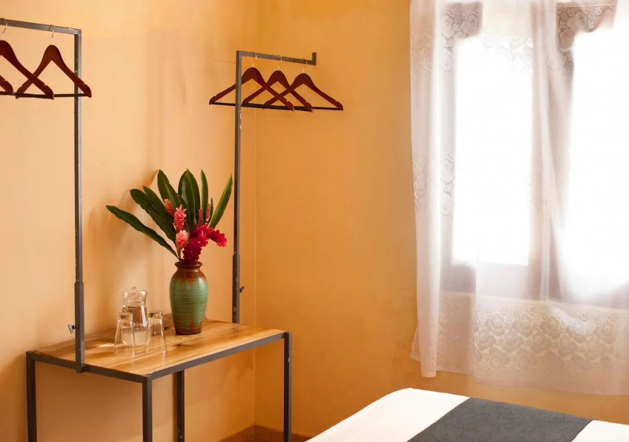 Decorative detail, Bed in Isle of Thalpe