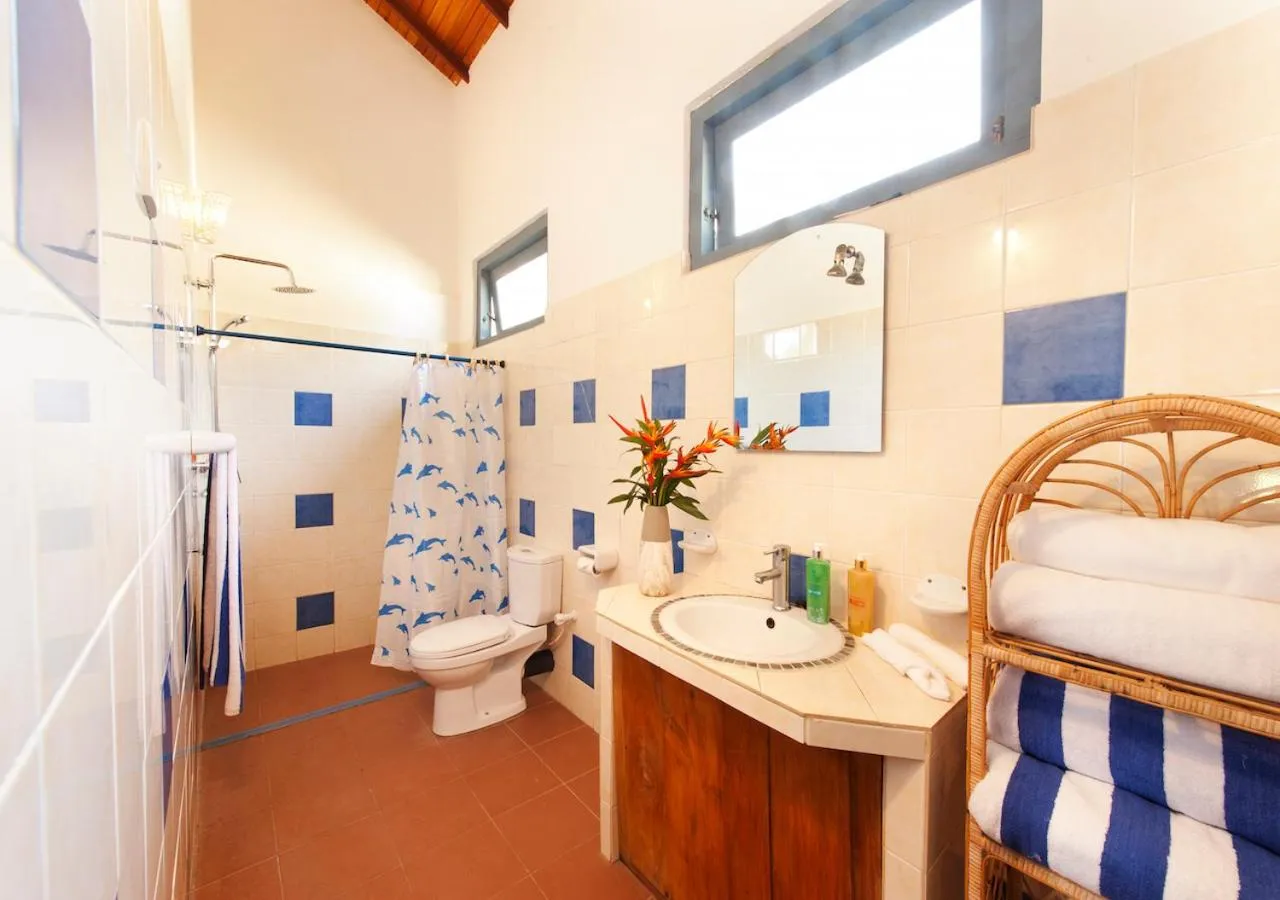 Bathroom in Isle of Thalpe