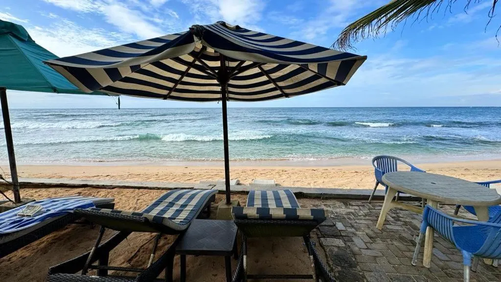 sunbed in Isle of Thalpe