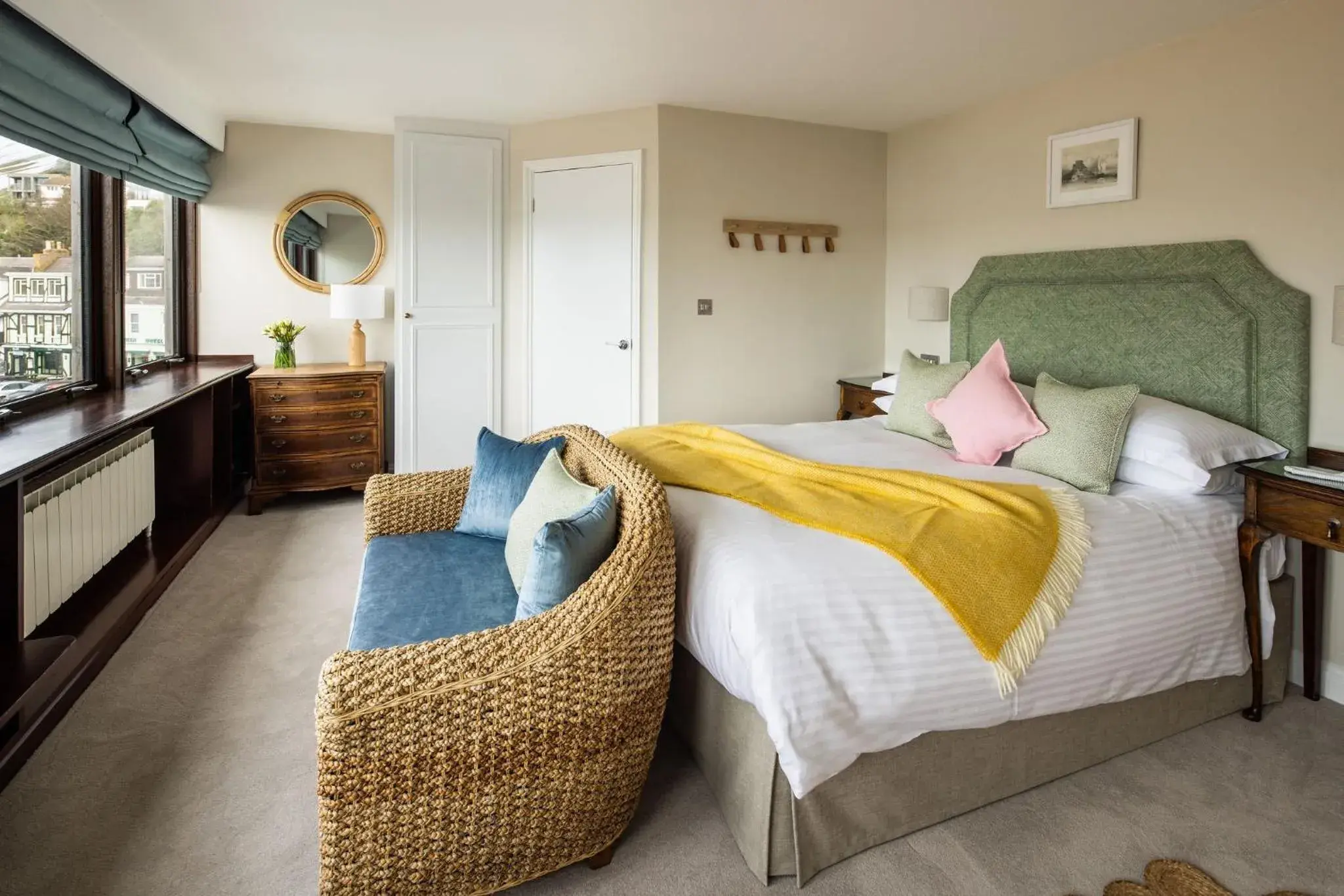 Deluxe Double Room with Sea View in The Moorings Hotel & Restaurant Deluxe Double Room with Sea View in The Moorings Hotel & Restaurant