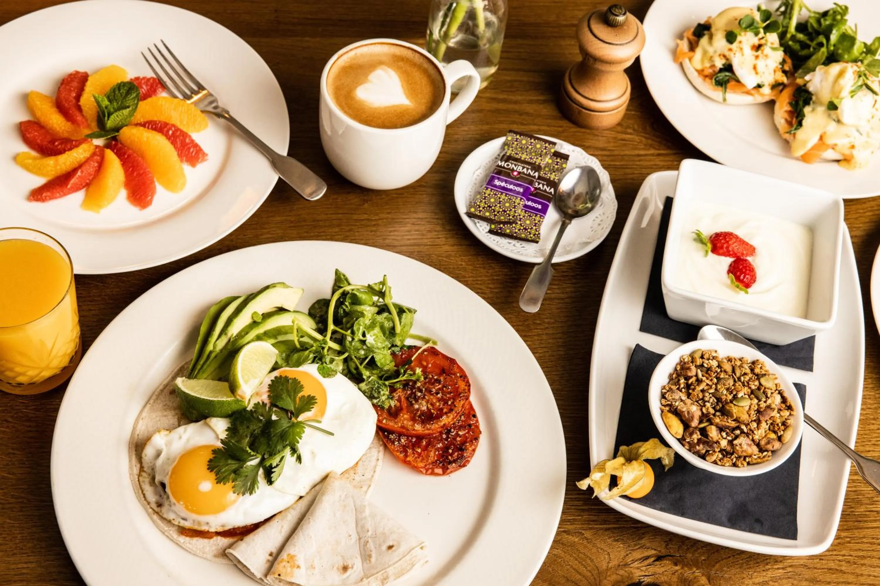 Food and drinks in The Moorings Hotel & Restaurant