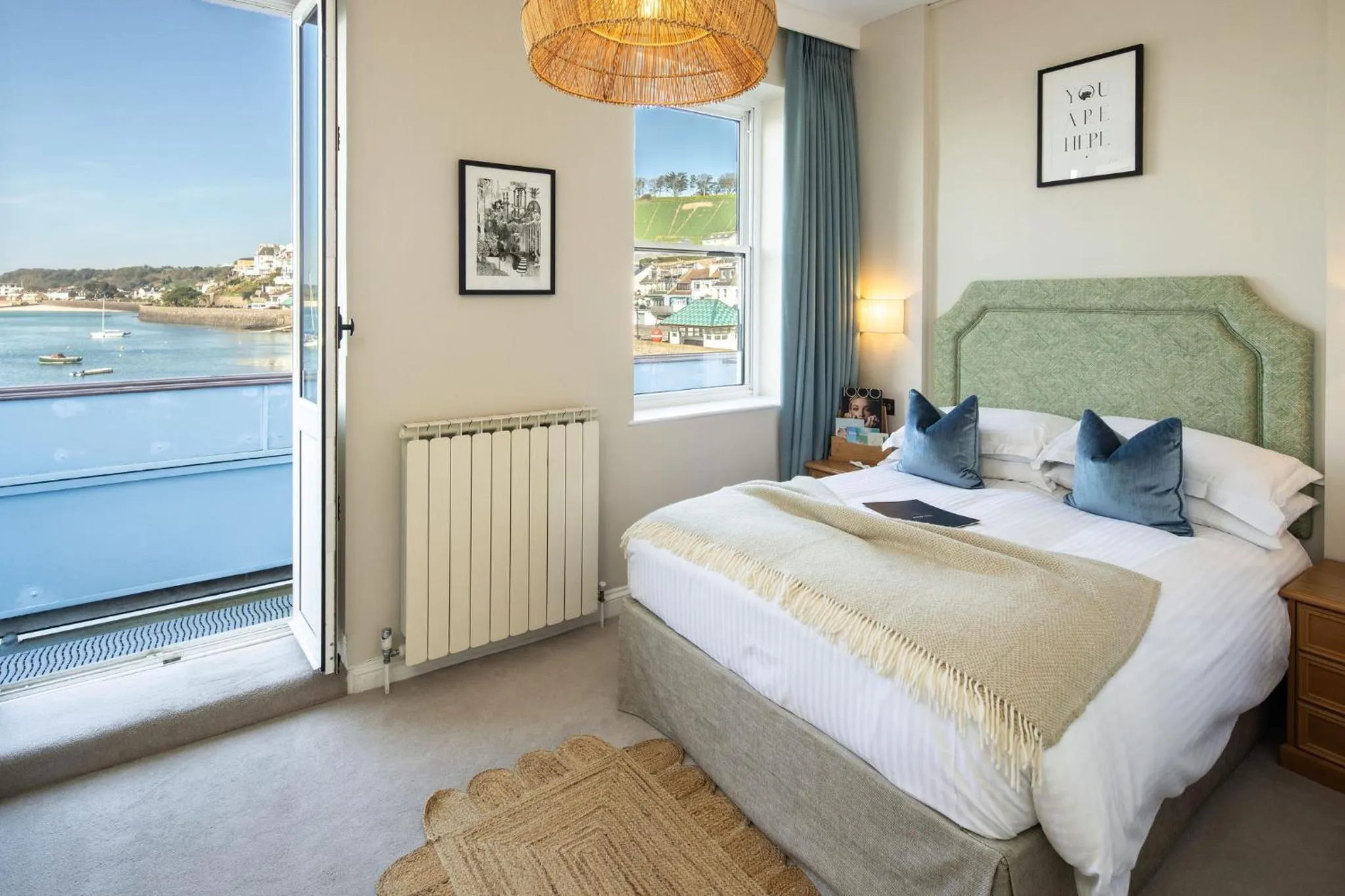 Balcony/Terrace, Bed in The Moorings Hotel & Restaurant