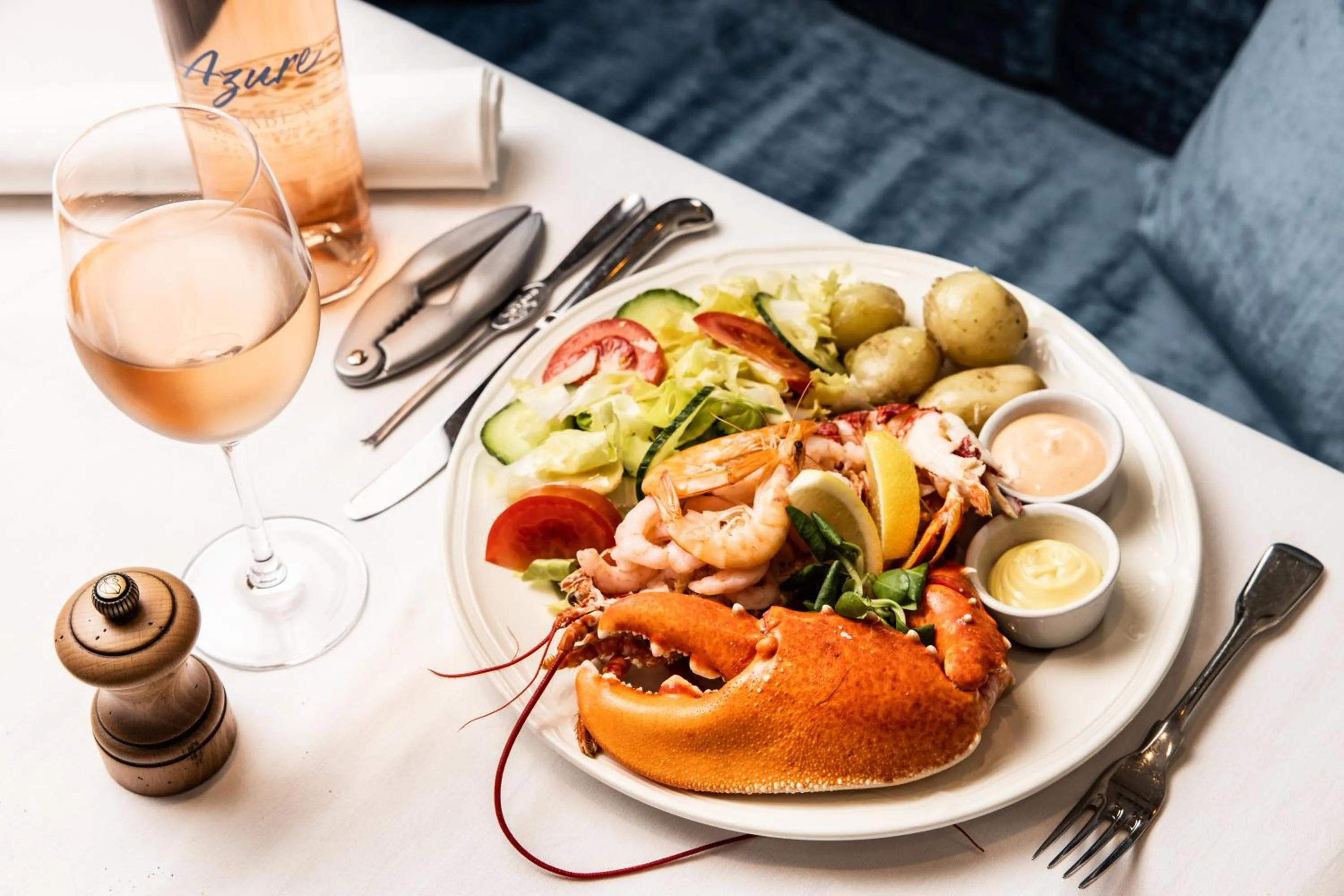 Food and drinks in The Moorings Hotel & Restaurant