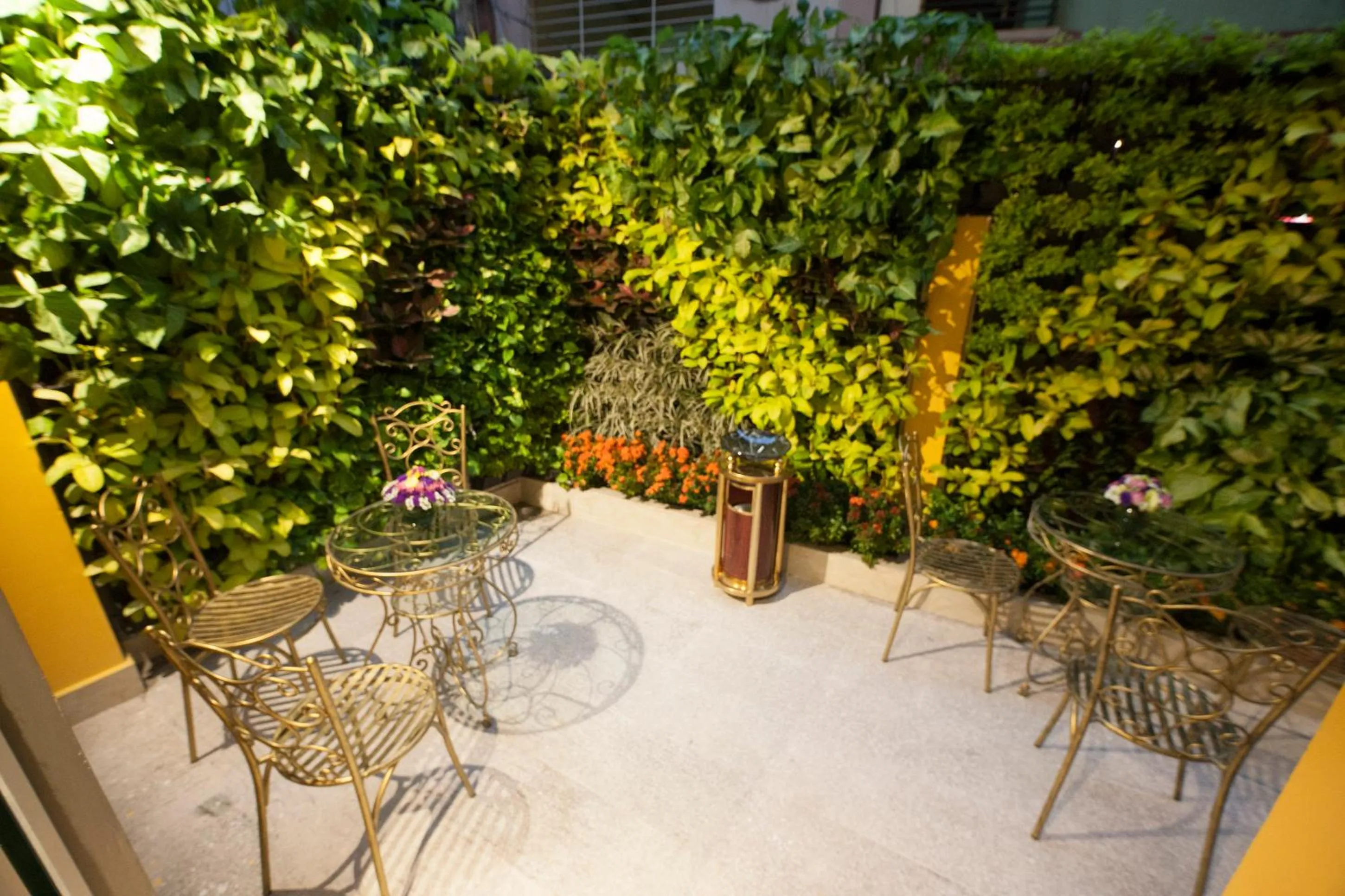 Restaurant/places to eat in Roseland Centa Hotel & Spa