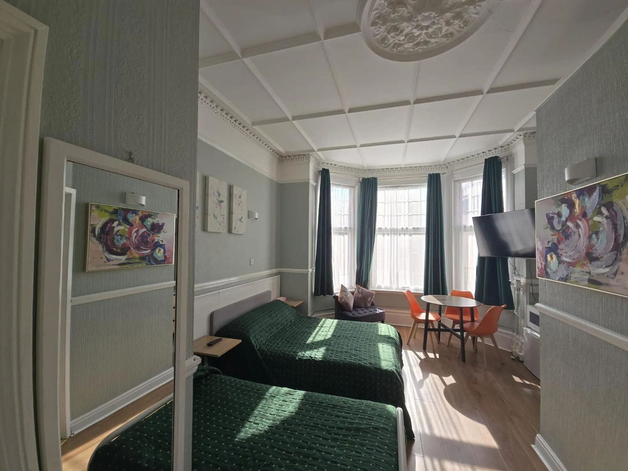 Facility for disabled guests, Bed in Avis Hotel