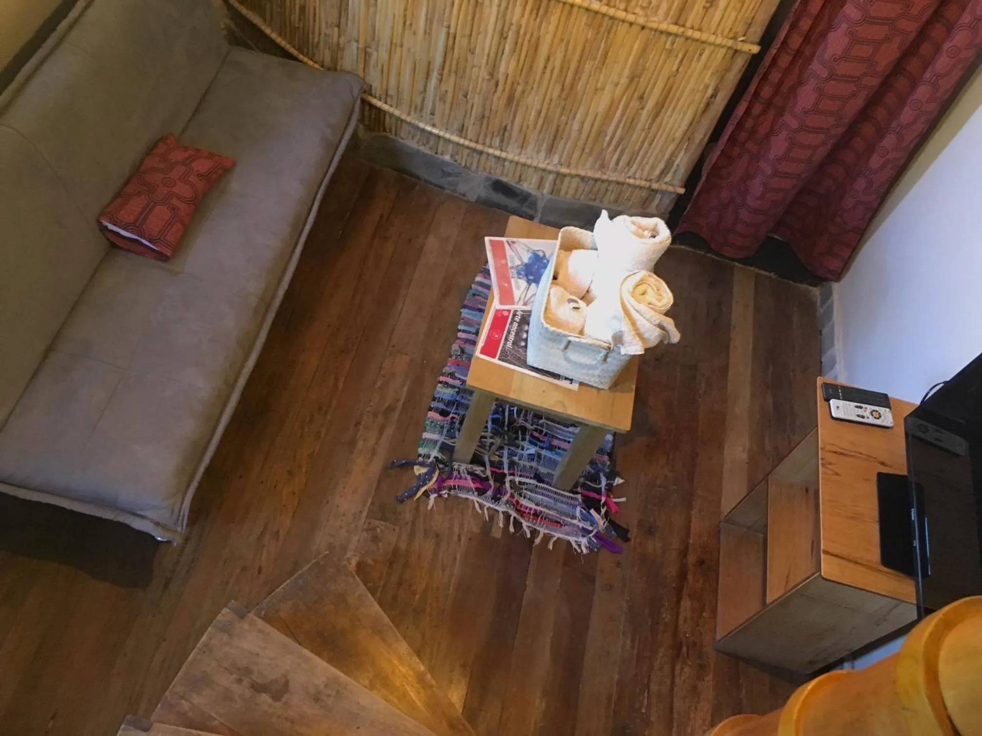 Living room in Ekokuelap Lodge y turismo alternativo