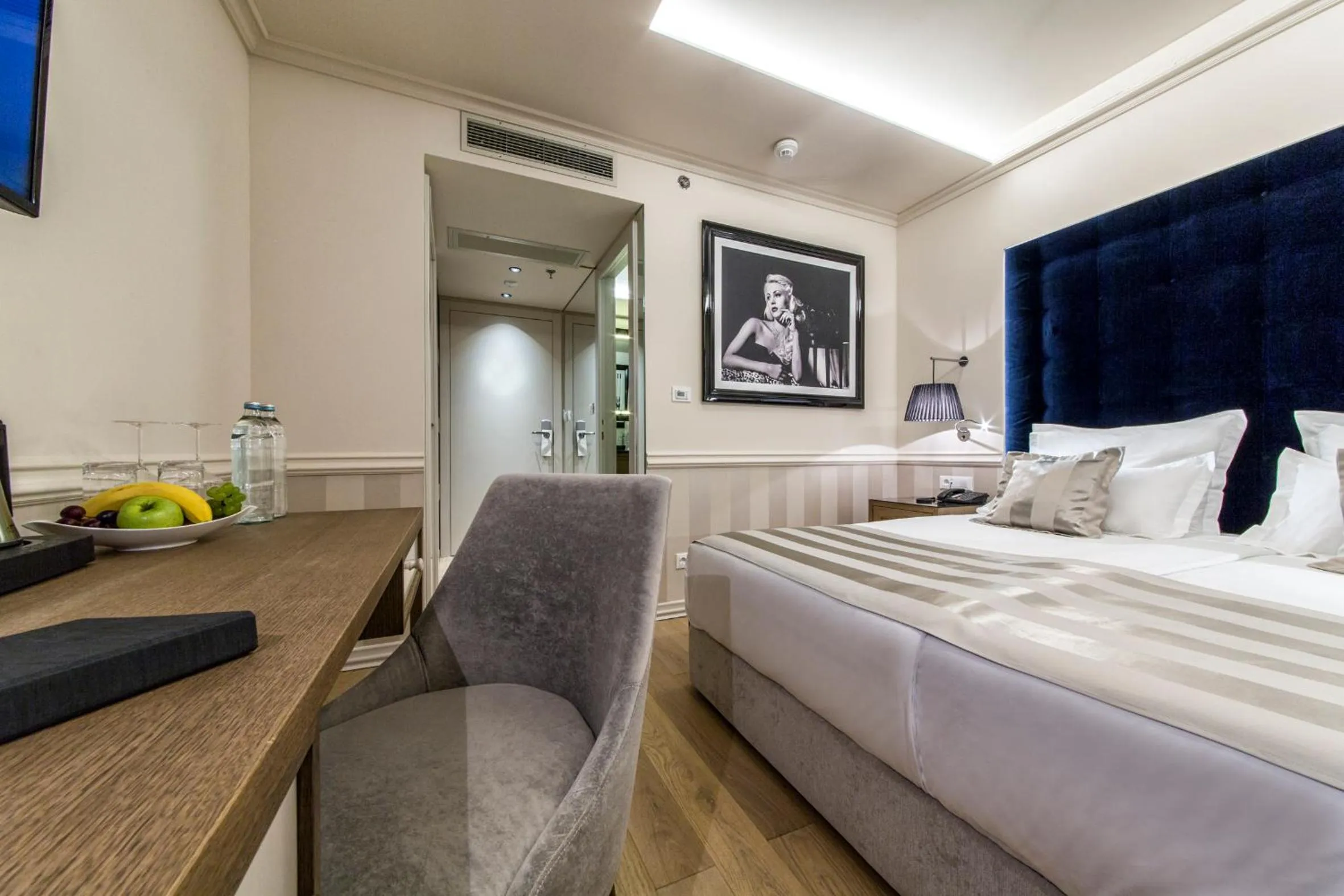 Bed in Grand Hotel Slavia - Adults only