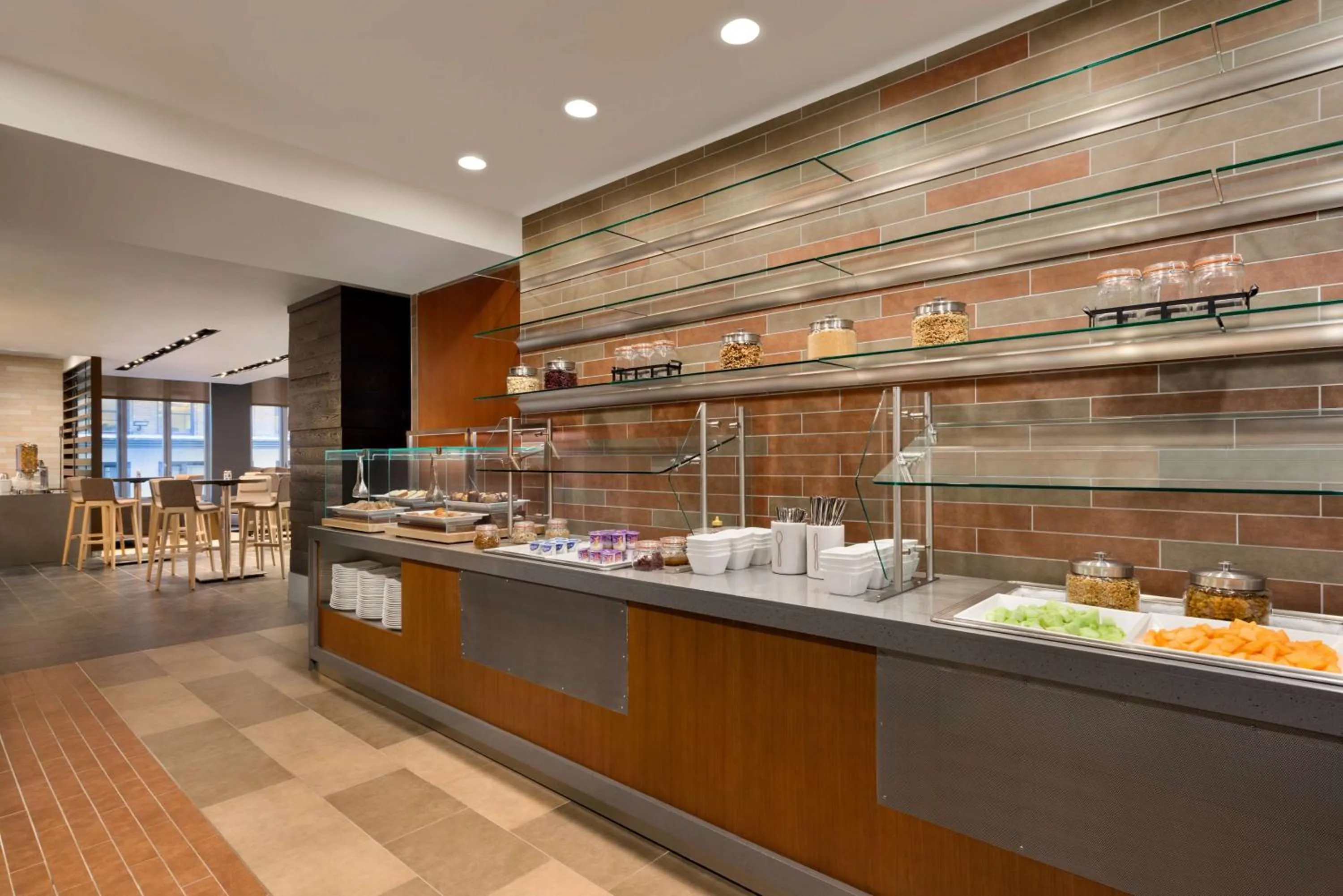 Dining area in Embassy Suites By Hilton New York Manhattan Times Square