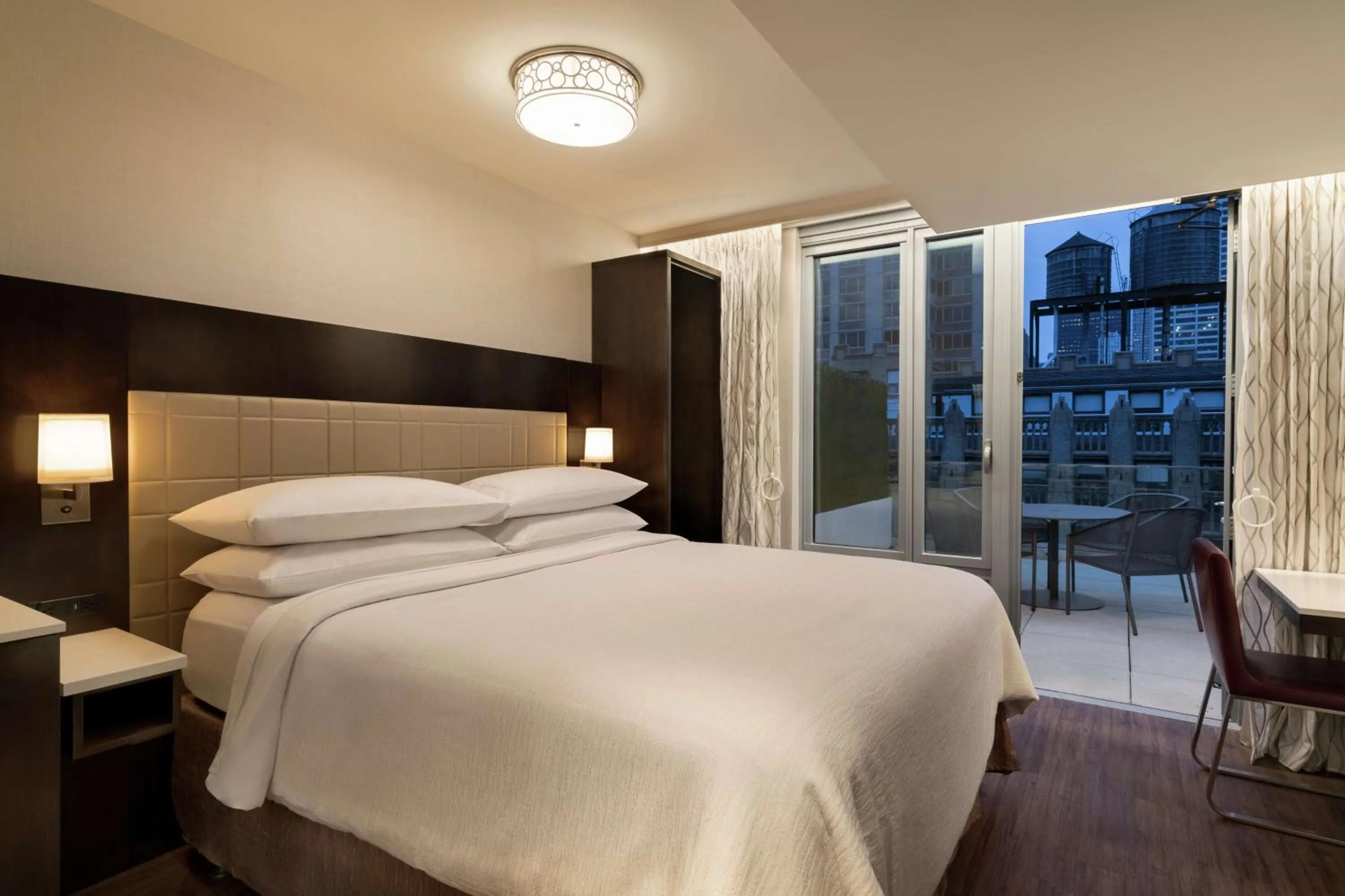 Bedroom, Bed in Embassy Suites By Hilton New York Manhattan Times Square