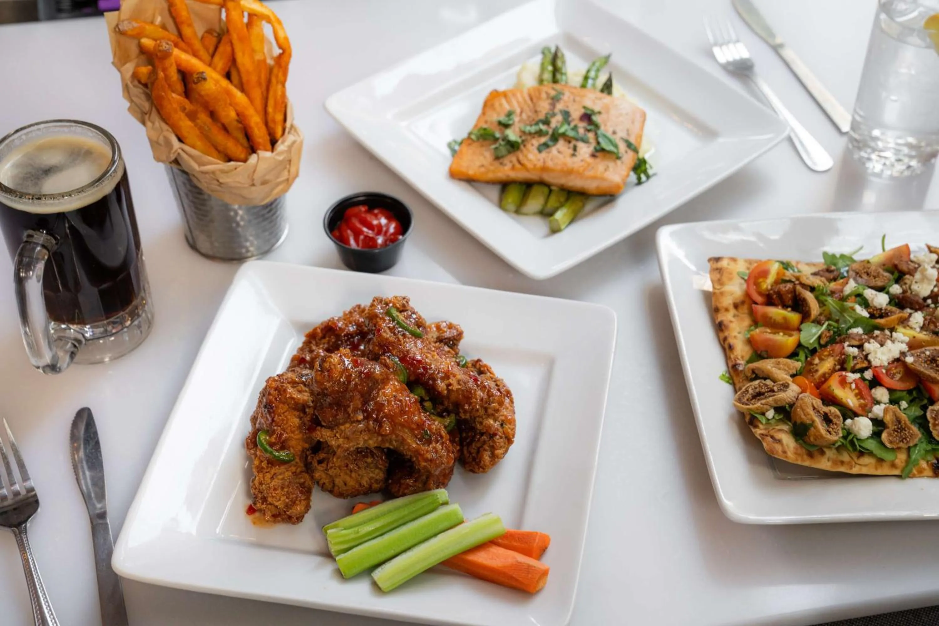 Restaurant/places to eat in Embassy Suites By Hilton New York Manhattan Times Square