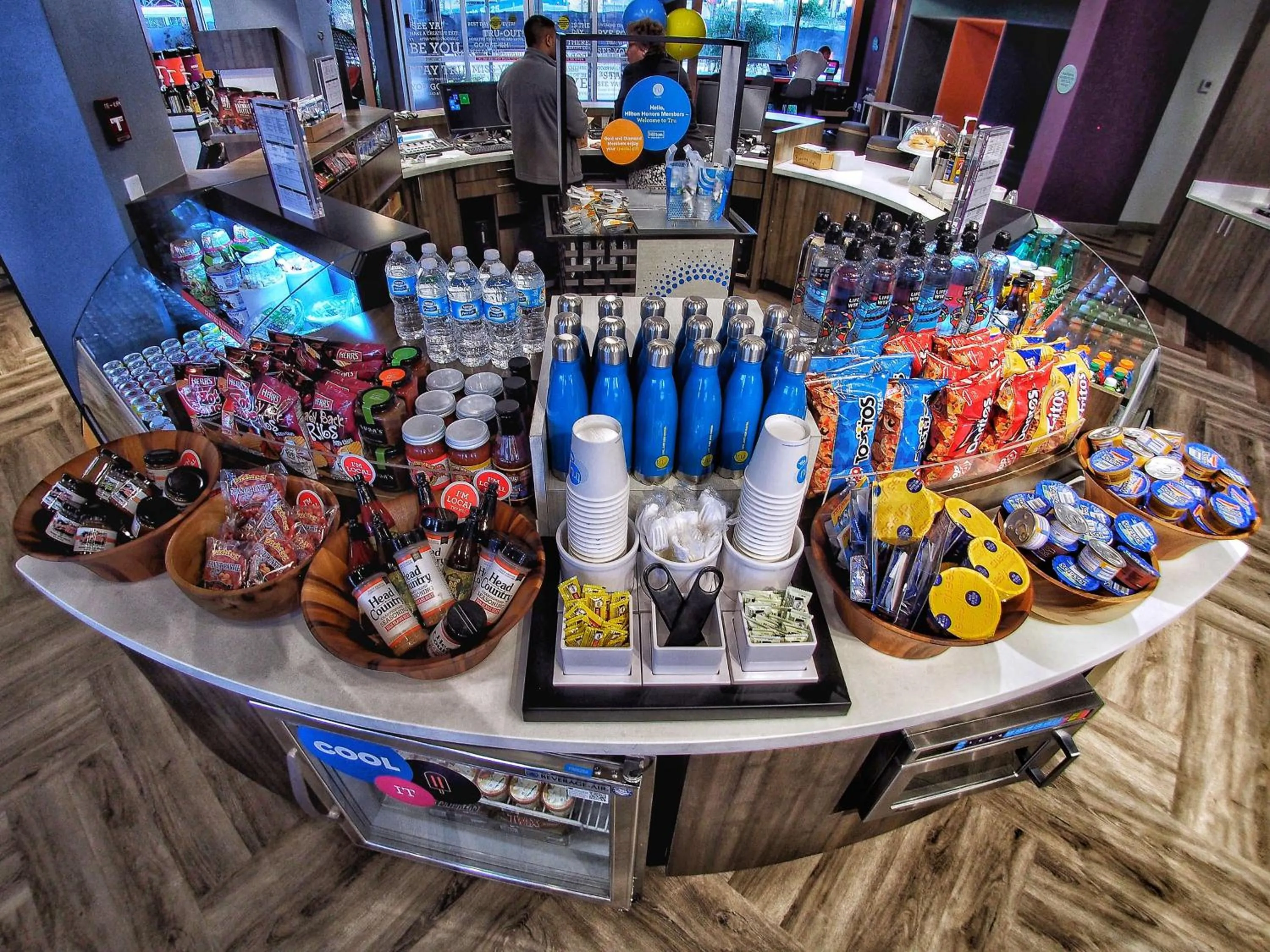 Restaurant/places to eat in Tru By Hilton Oklahoma City Airport, Ok