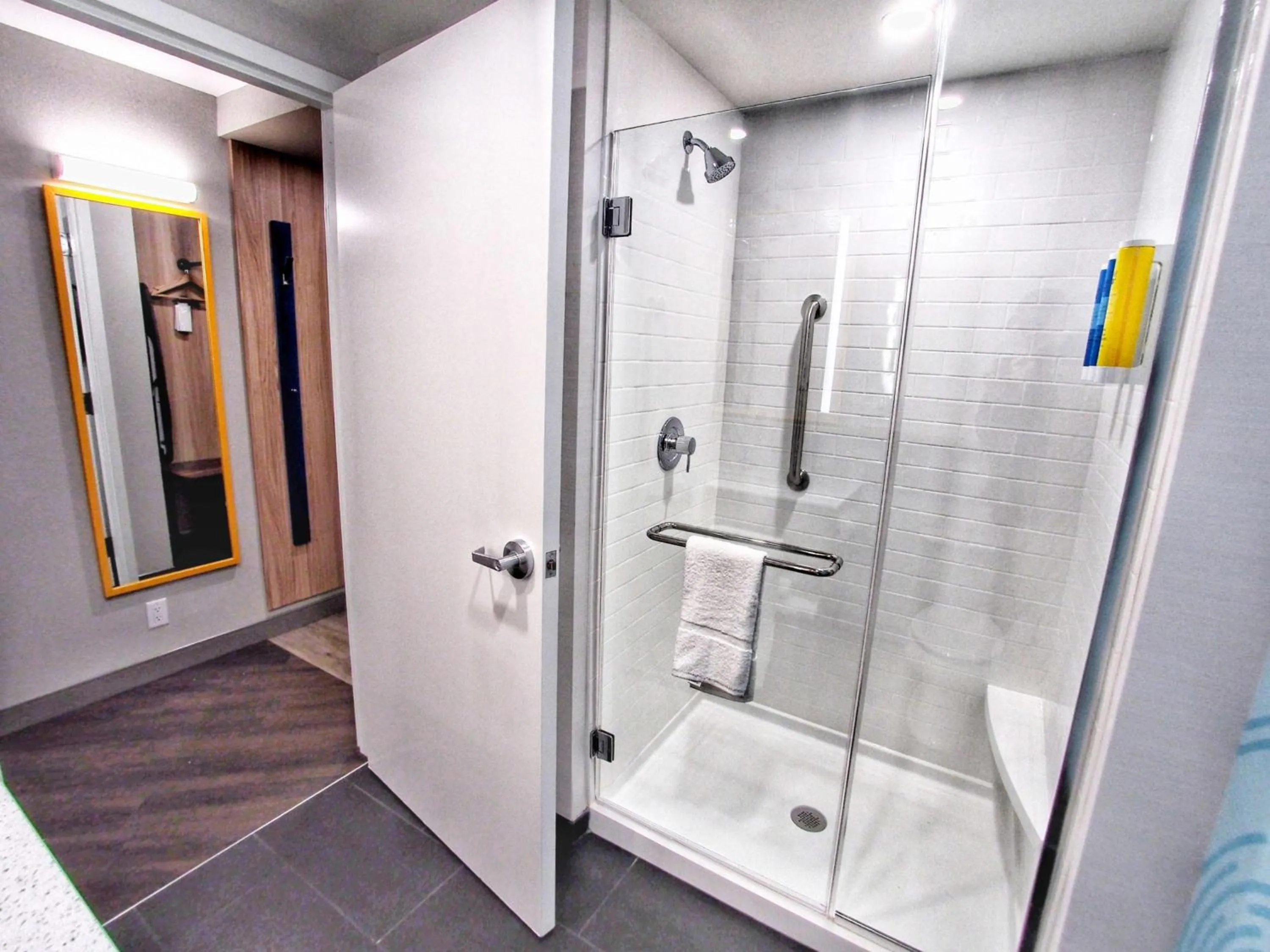 Bathroom in Tru By Hilton Oklahoma City Airport, Ok