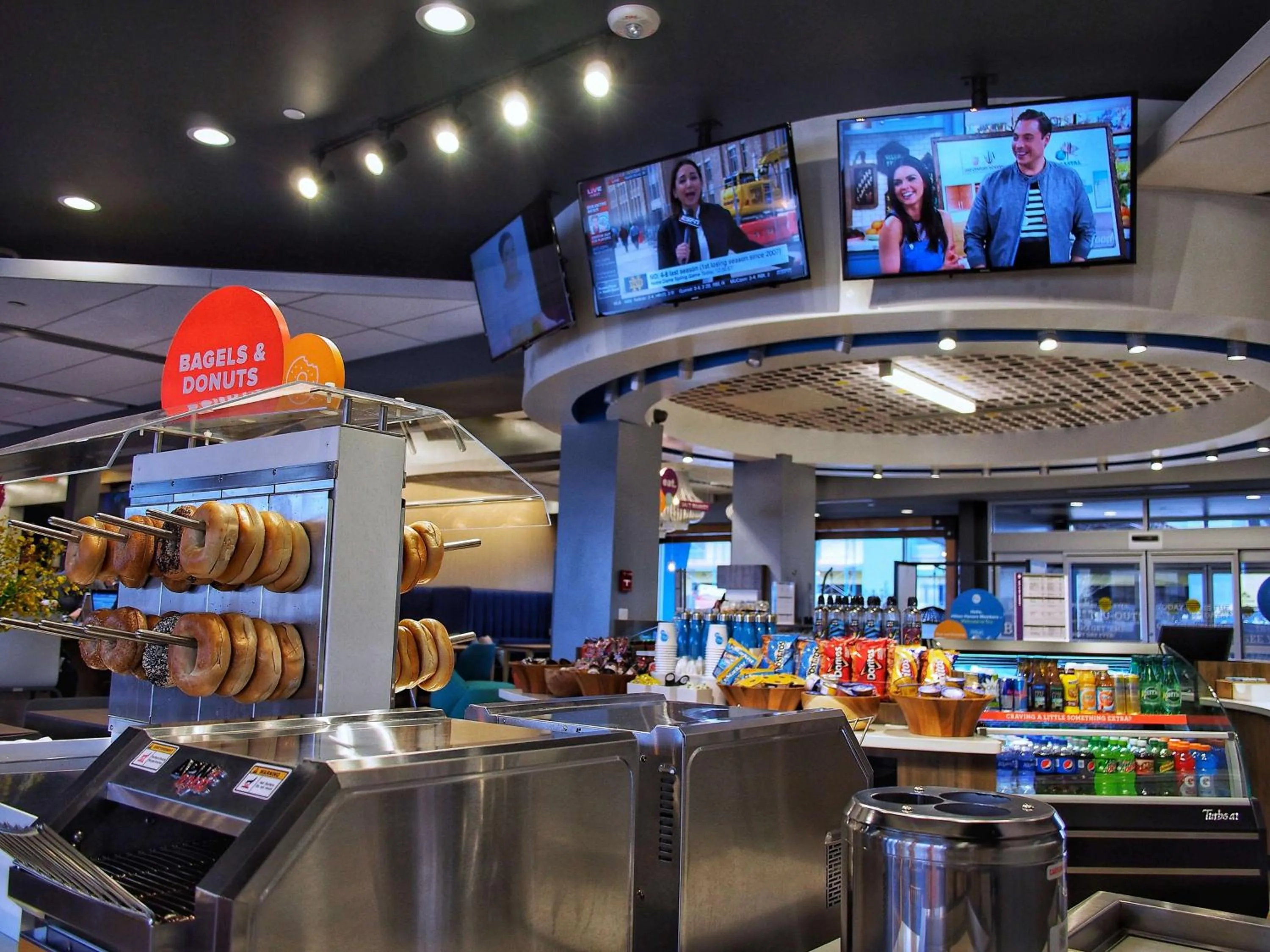 Dining area in Tru By Hilton Oklahoma City Airport, Ok