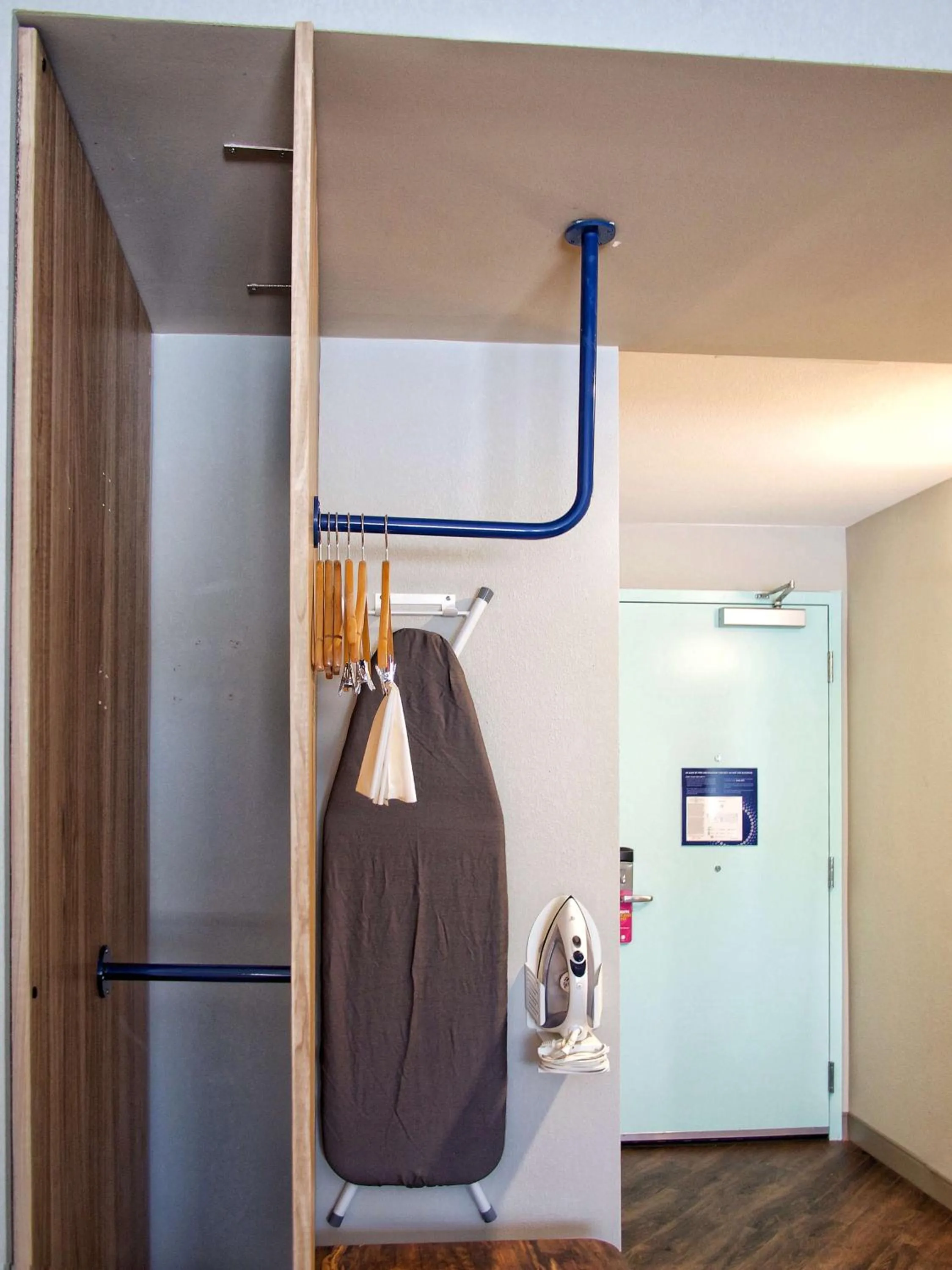 Photo of the whole room in Tru By Hilton Oklahoma City Airport, Ok