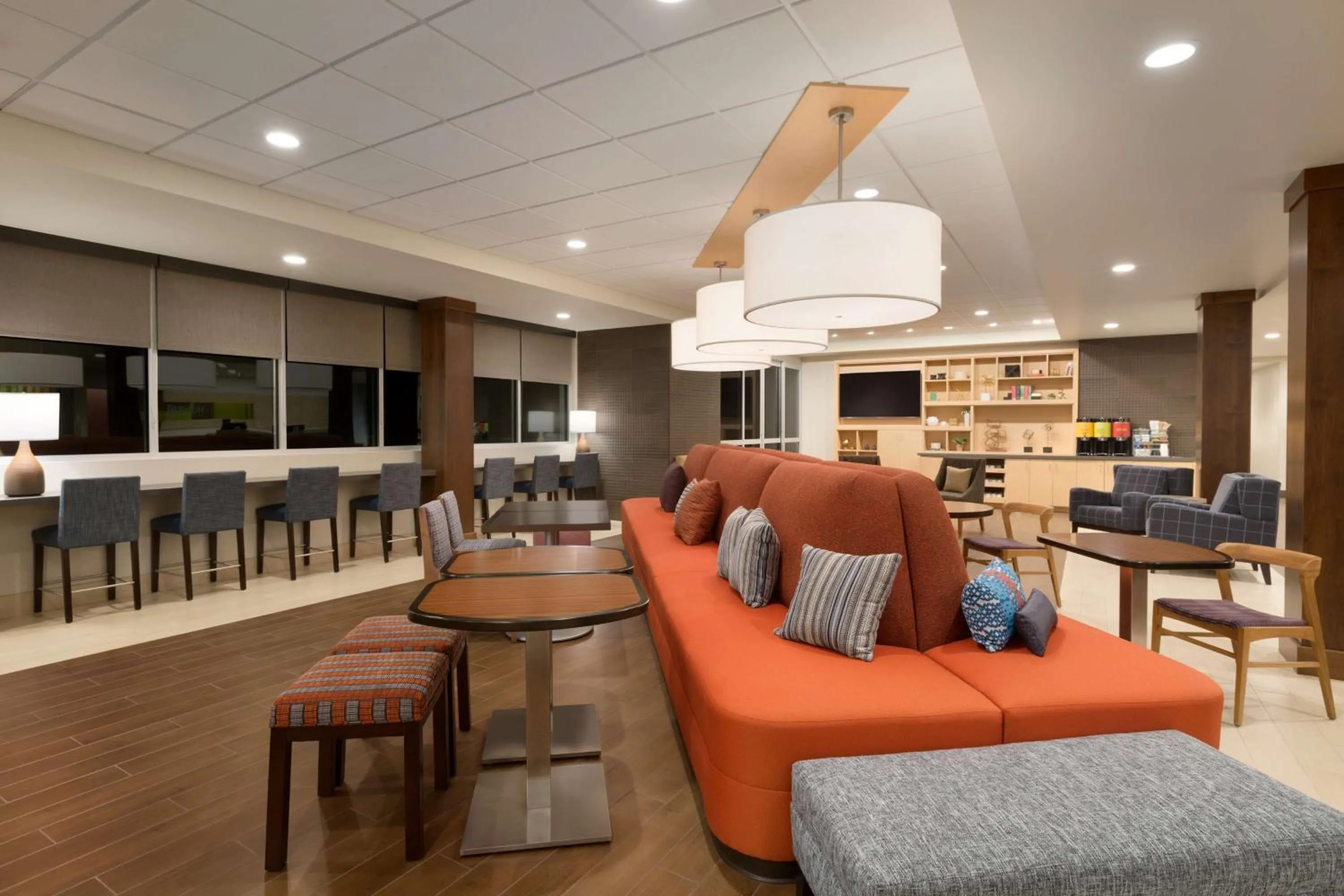 Lobby or reception in Home2 Suites By Hilton Glendale Westgate