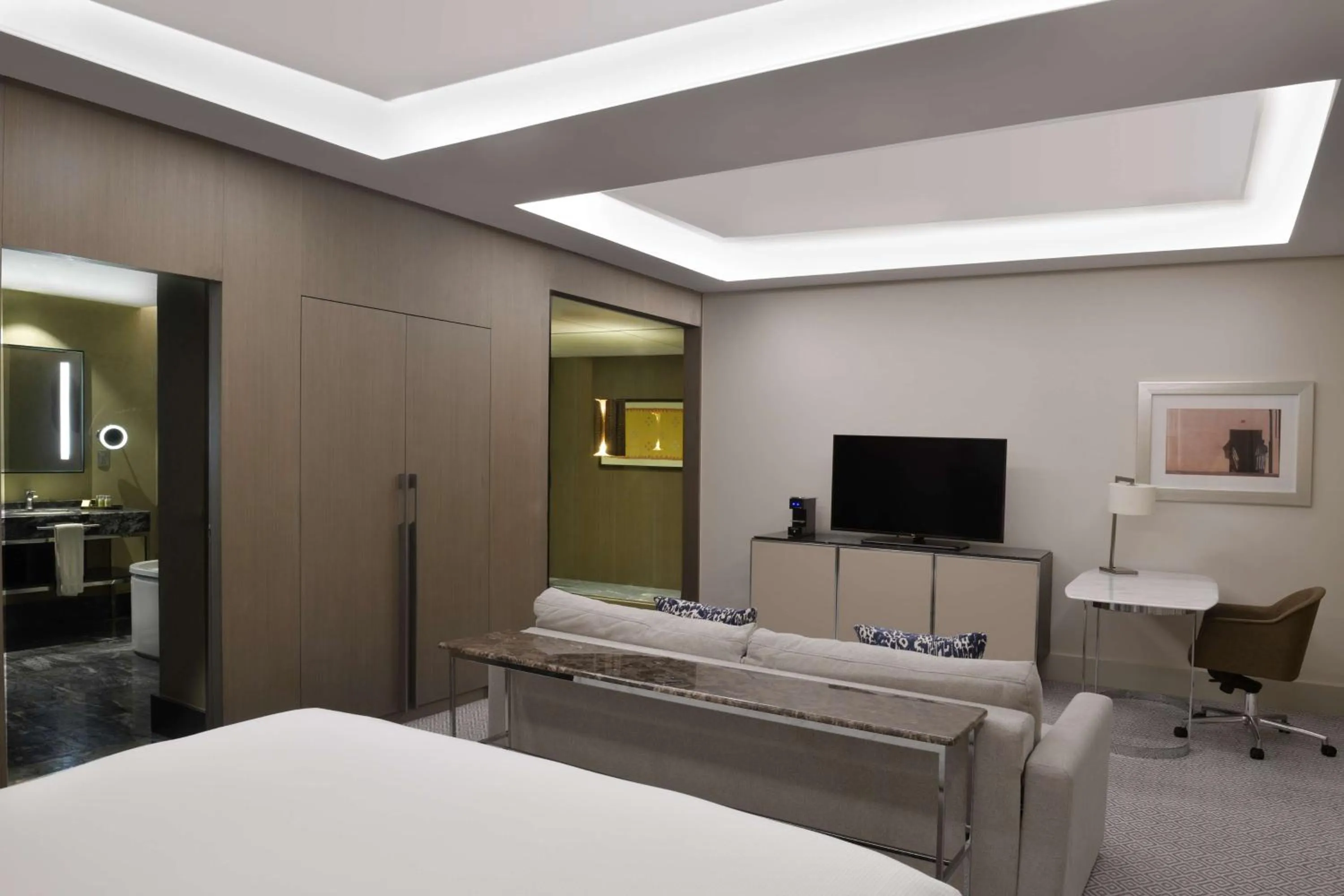 Bedroom, Bed in Hilton Tanger City Center