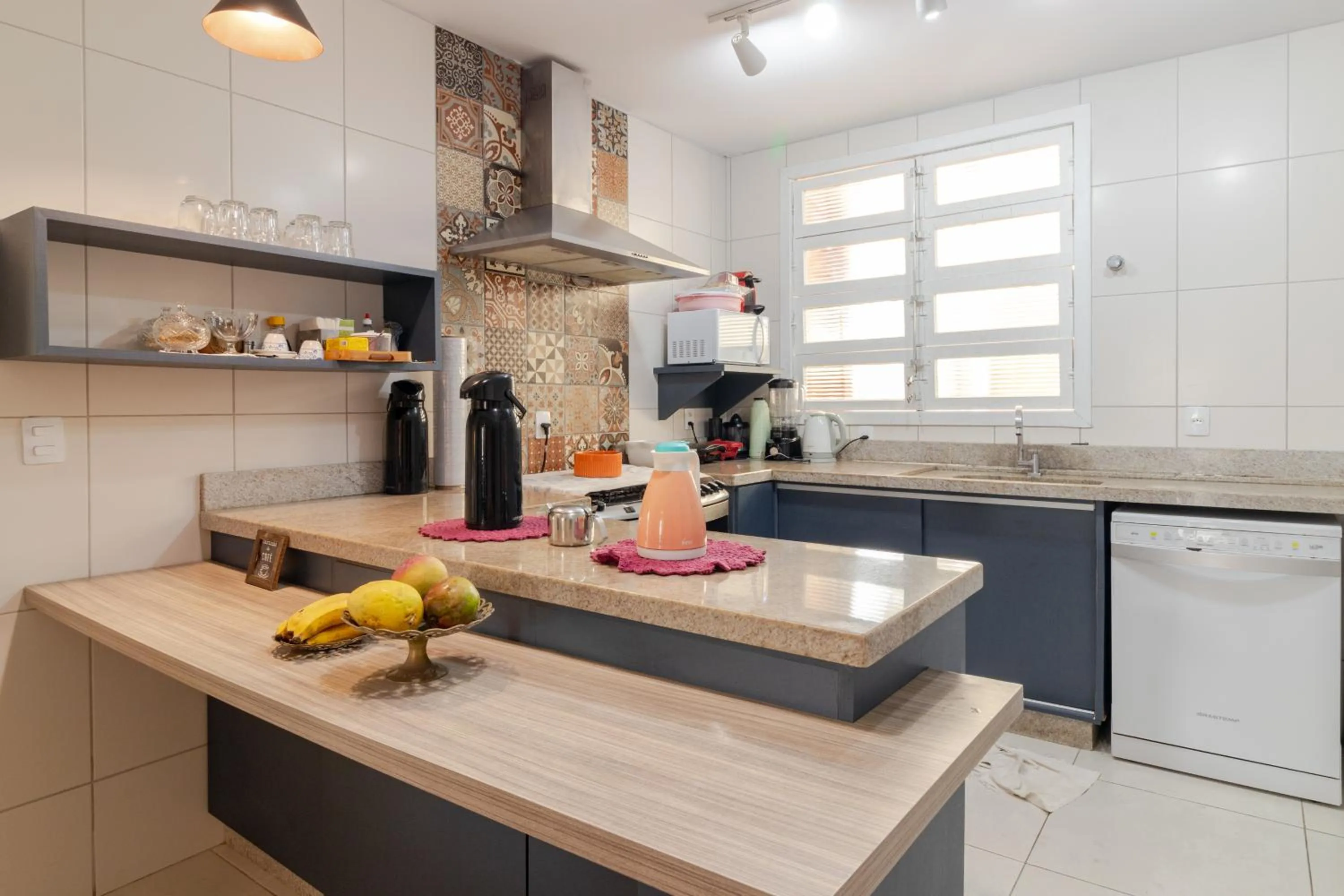 Communal kitchen in Hospedaria Conceitual